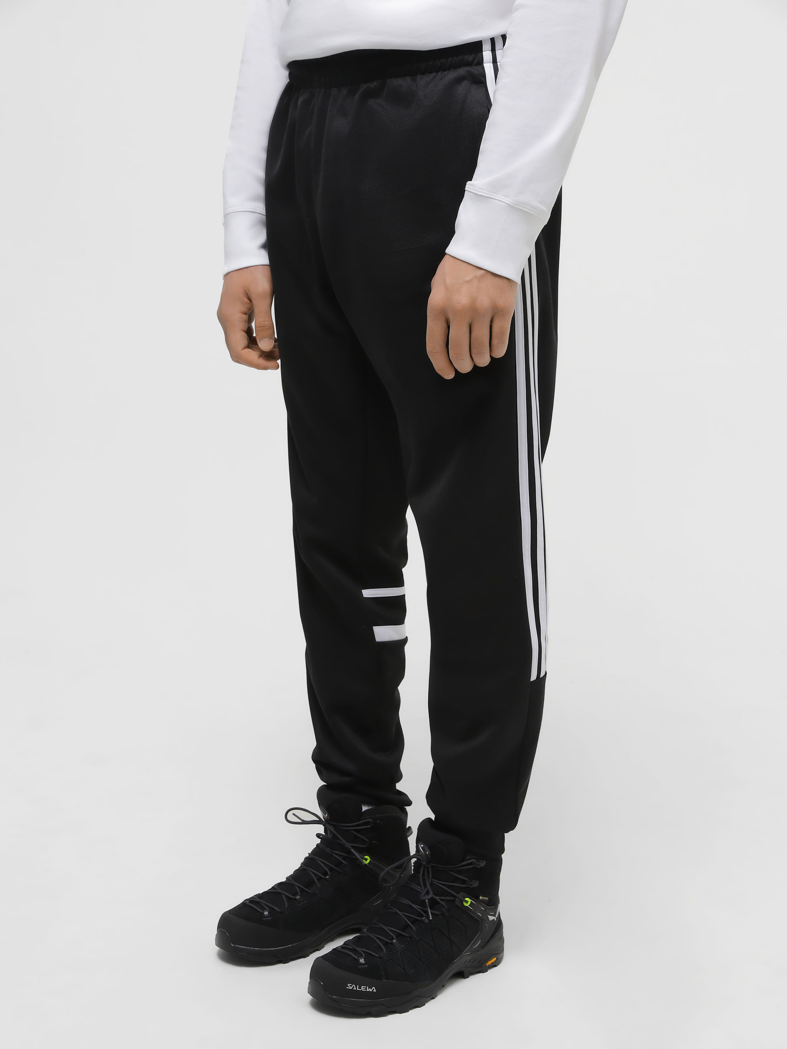 Чоловічі Спортивні штани adidas Adicolor Classics Cut Line (CN3405) колір чорний, матеріал бавовна/поліестер