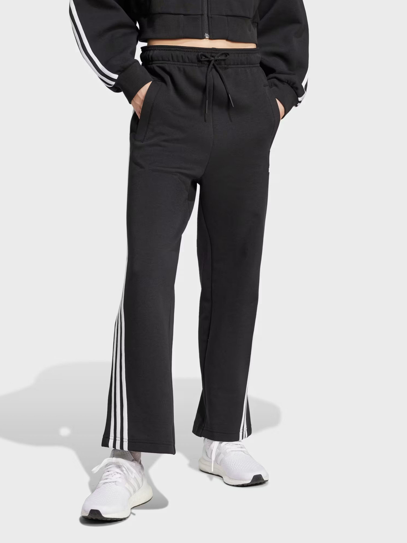 Штаны спортивные Adidas FUTURE ICONS 3-STRIPES OPEN HE модель IN9474 Фото