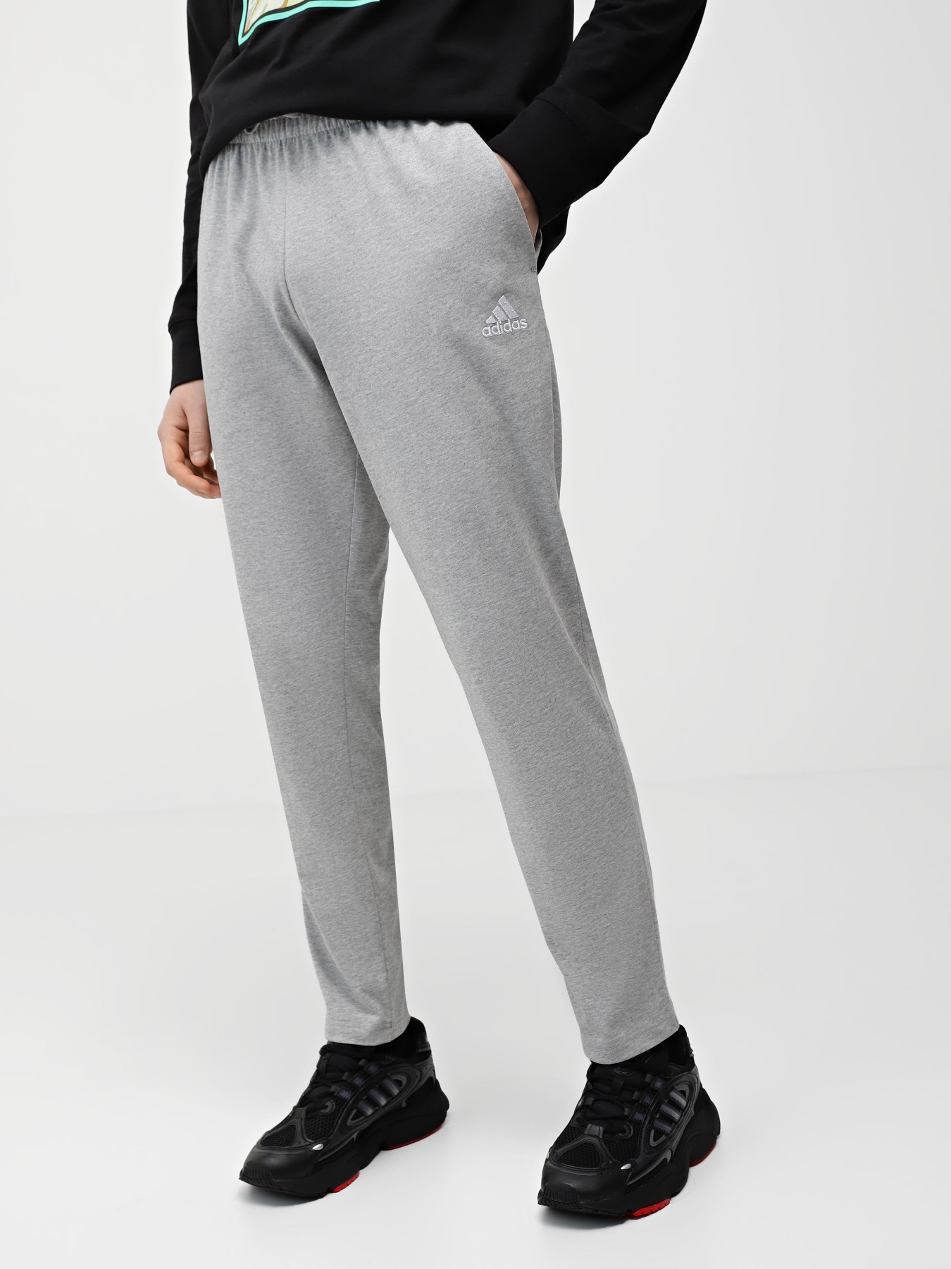 Штаны спортивные Adidas Essentials Jersey Tapered модель IC9411 Фото