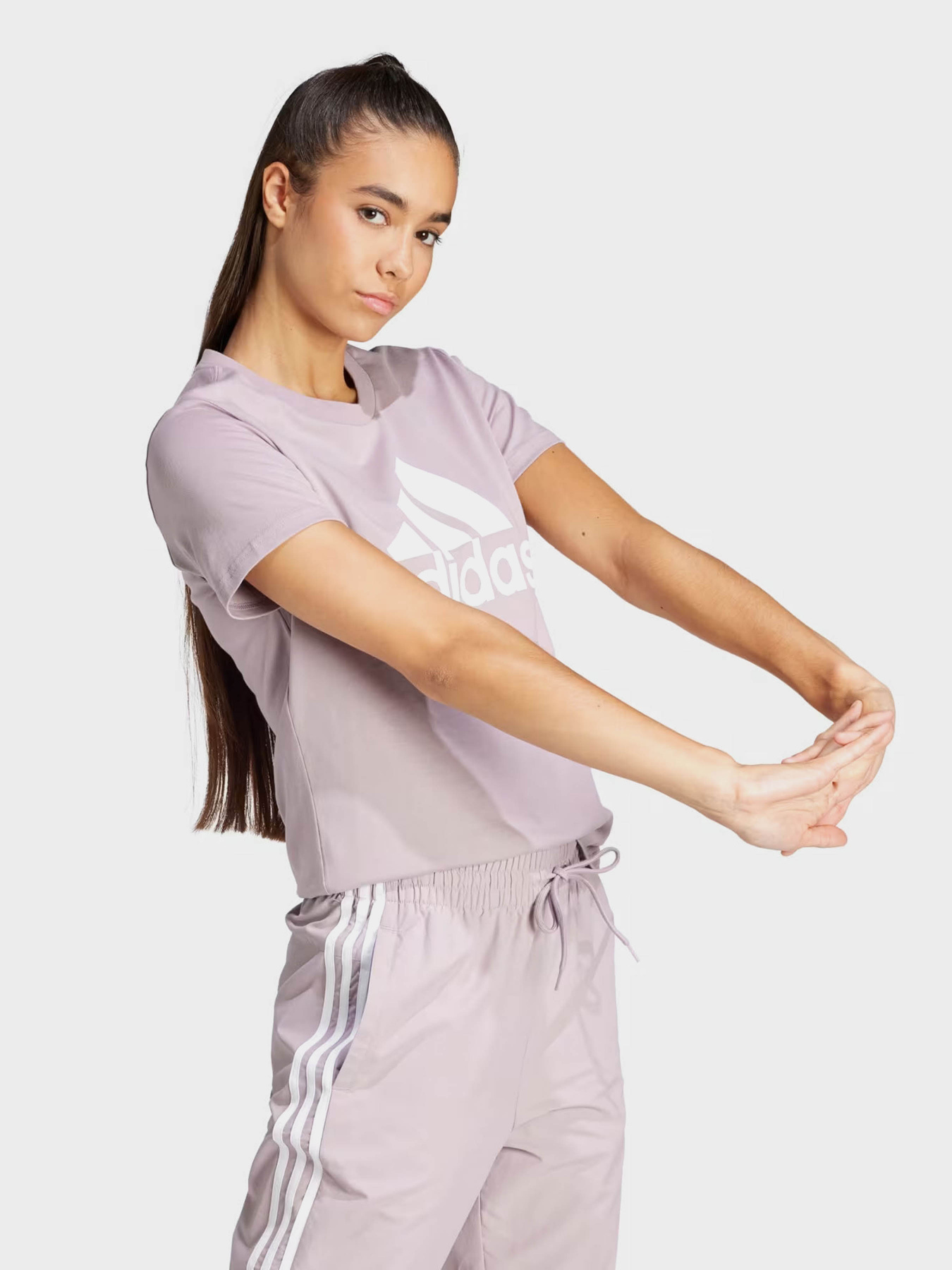 Футболка Adidas ESSENTIALS LOGO модель IR5411 Фото