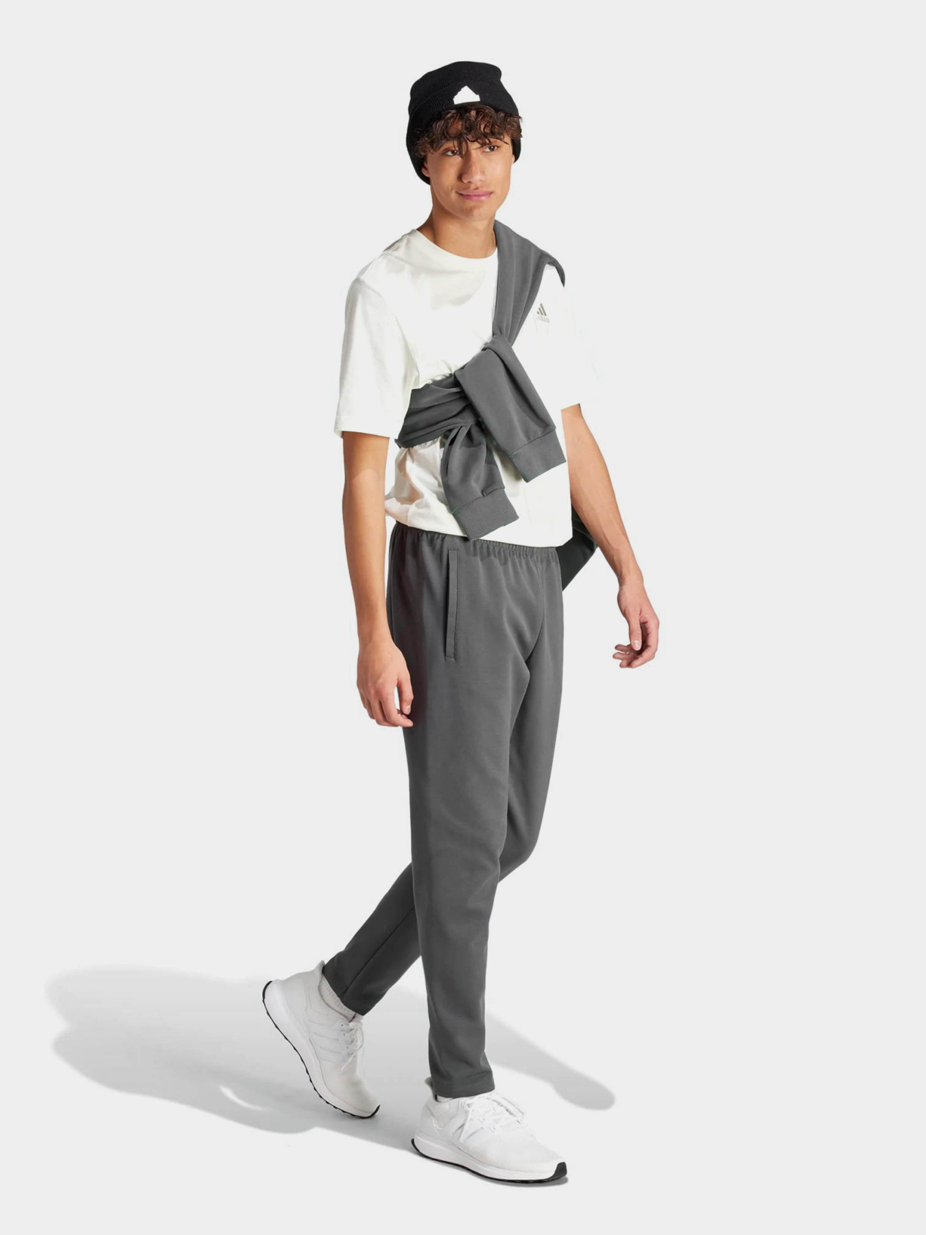 Штаны спортивные Adidas Future Icons Badge of Sport модель IR9177 Фото