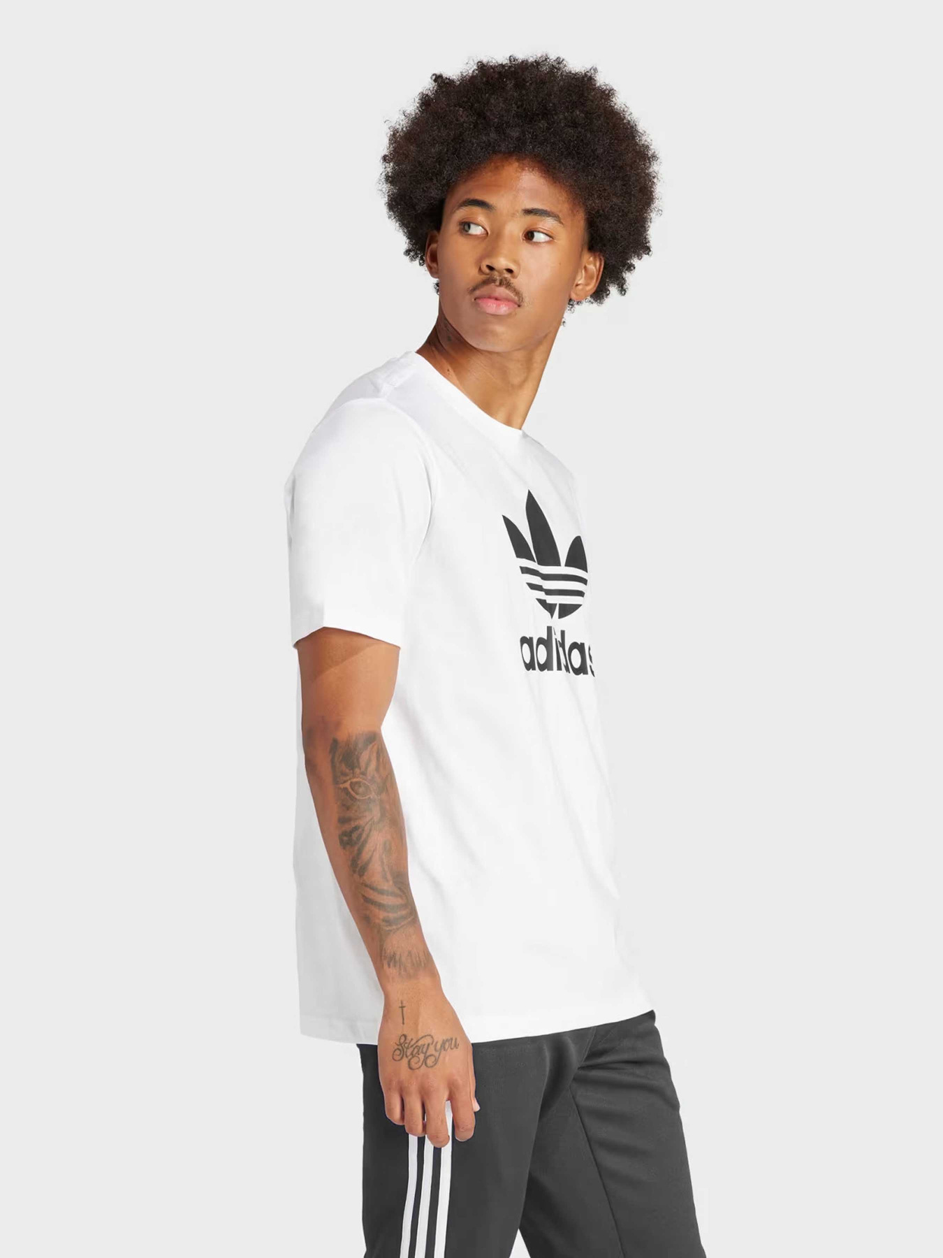 Футболка Adidas TREFOIL модель IV5353 Футболка Adidas TREFOIL модель IV5353 Фото