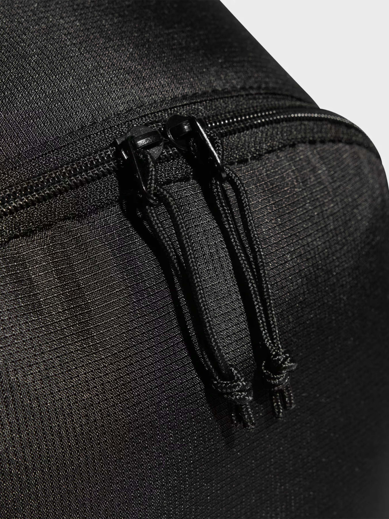 Повсякденний рюкзак Adidas ADICOLOR 20L модель IT7602 Повсякденний рюкзак Adidas ADICOLOR 20L модель IT7602 Фото