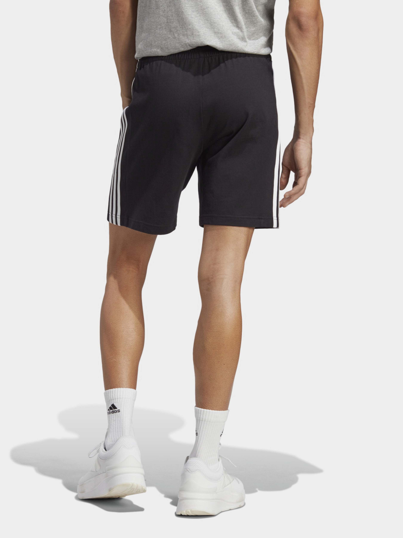 Шорты спортивные Adidas ESSENTIALS 3-STRIPES SPORTSWEA модель IC9378 Фото