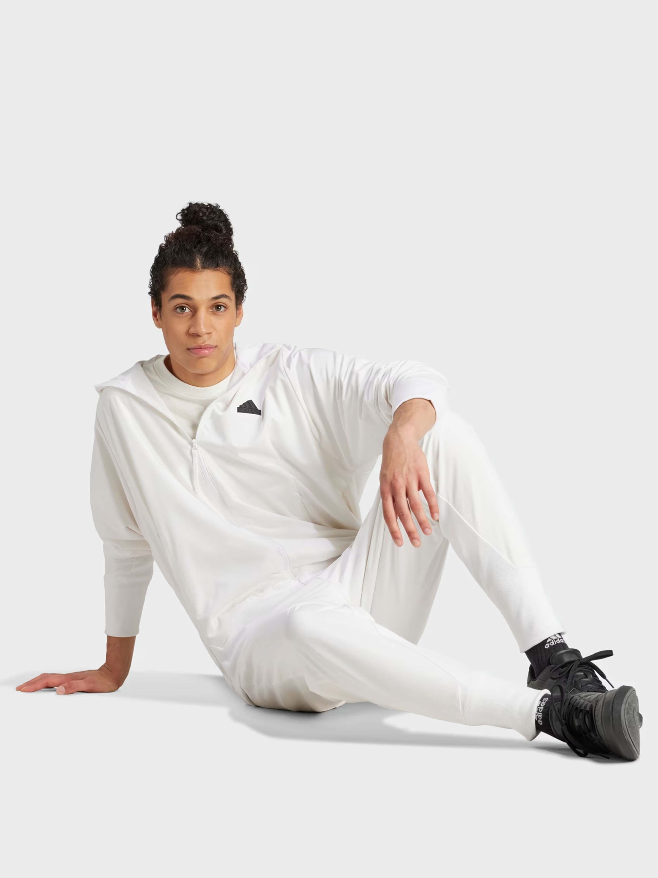 Штаны спортивные Adidas Z.N.E. WOVEN модель IN1909 Фото