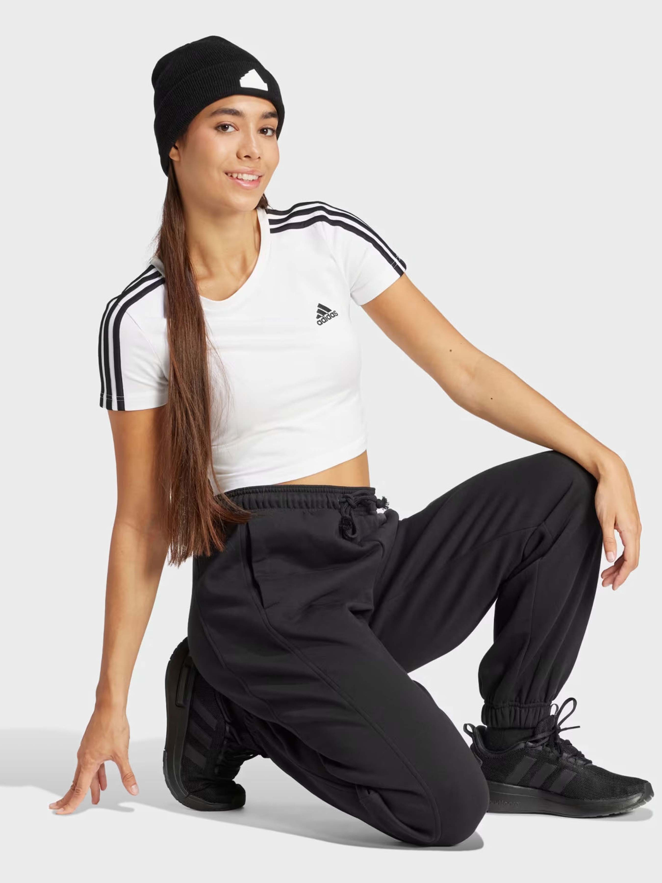 Топ Adidas ESSENTIALS 3-STRIPES модель IR6112 Фото