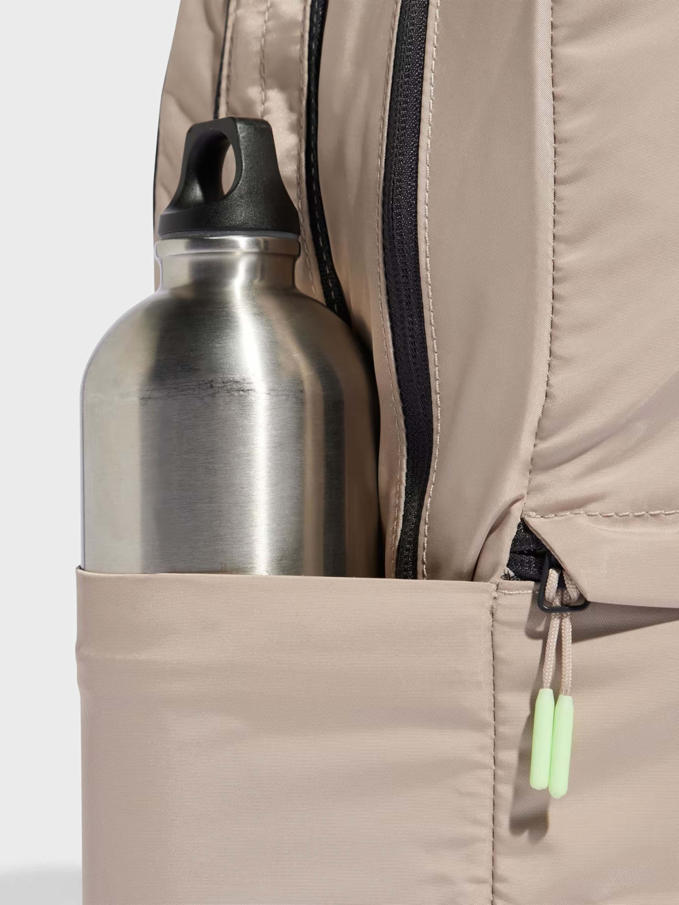 Повседневный рюкзак Adidas YOGA 25L модель IP9194 Повседневный рюкзак Adidas YOGA 25L модель IP9194 Фото