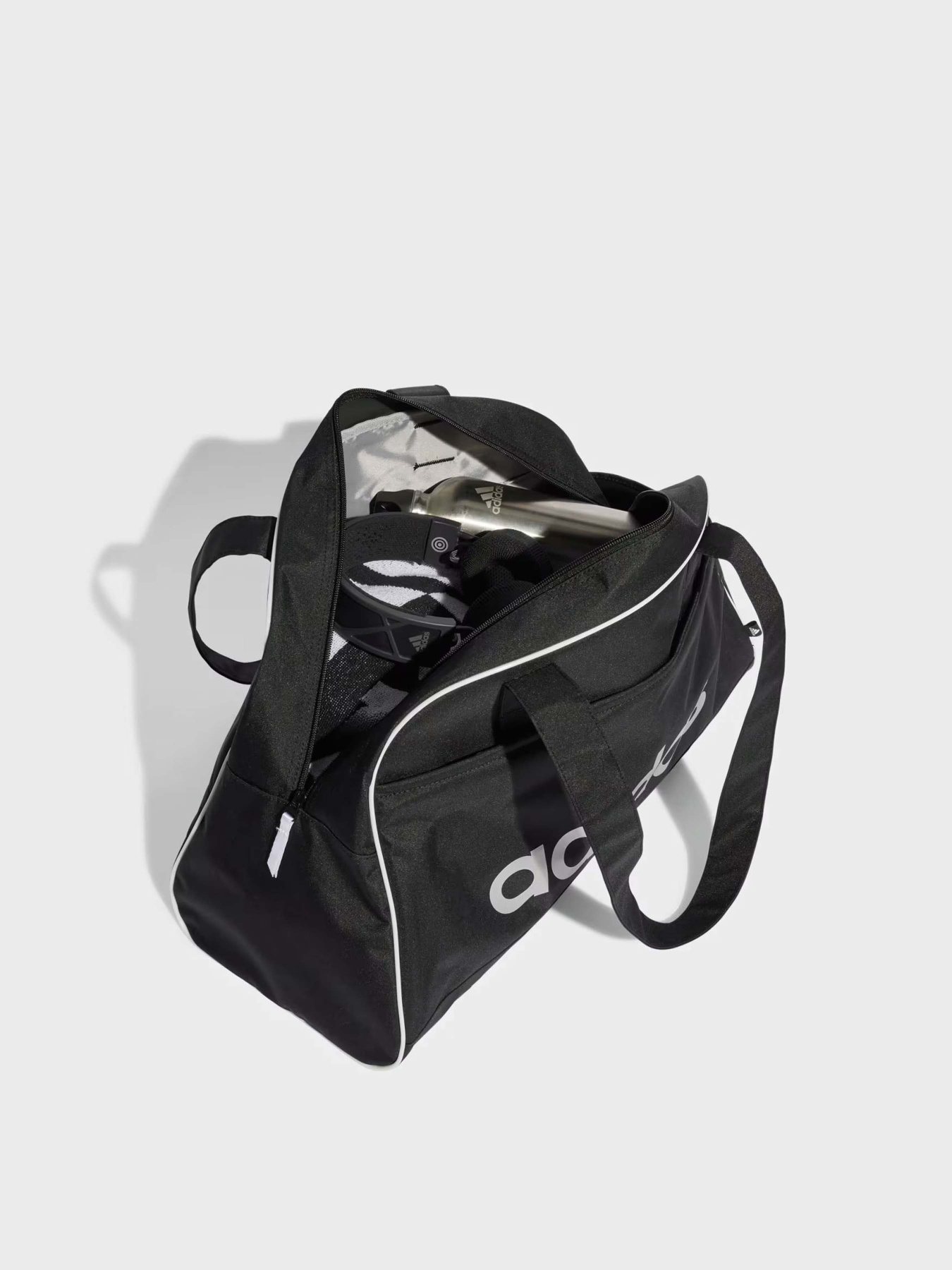 Сумка Adidas Linear Essentials Bowling модель IP9785 Фото