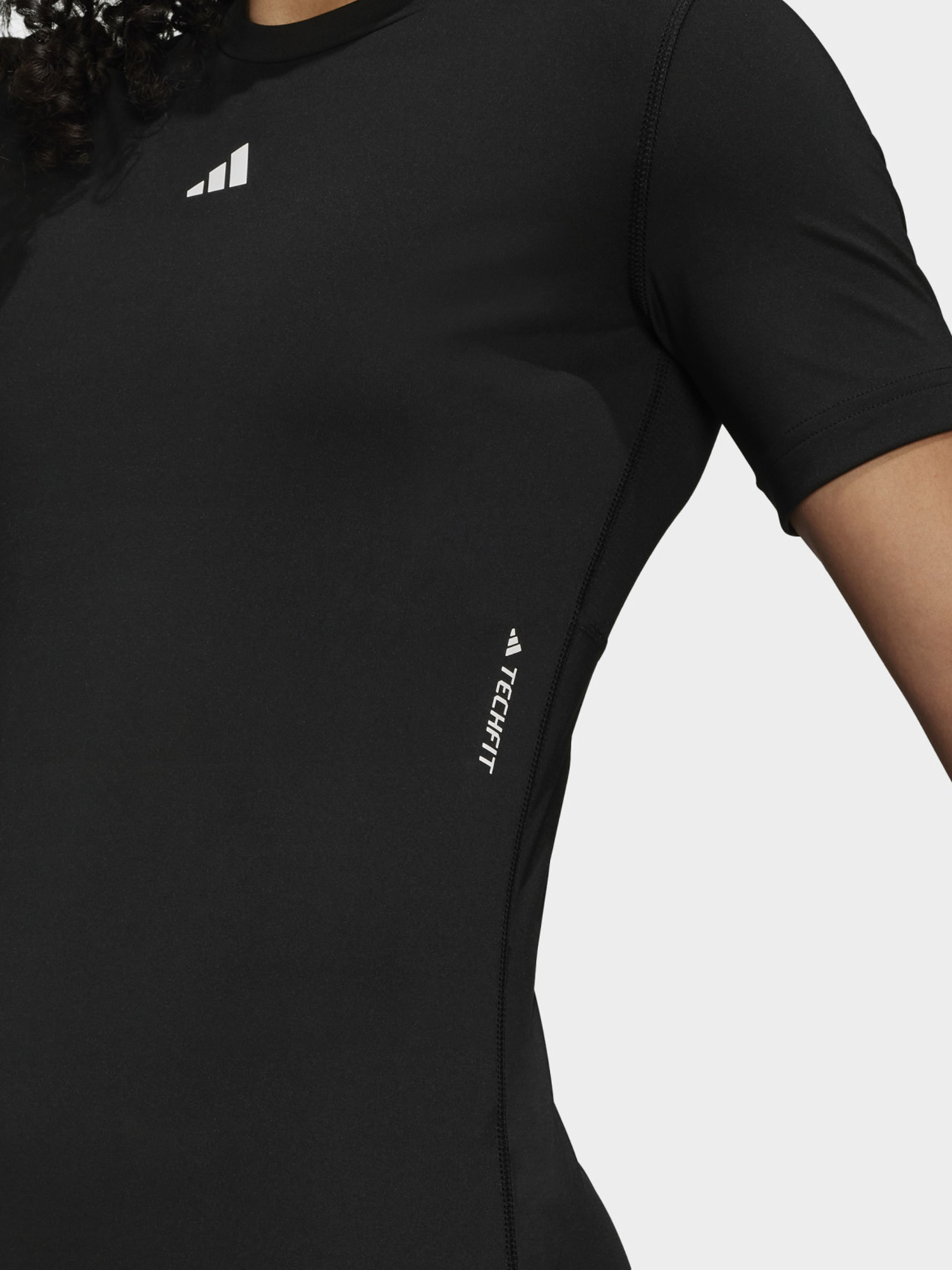 Футболка спортивная Adidas Techfit Training Performance модель HN9075 Фото