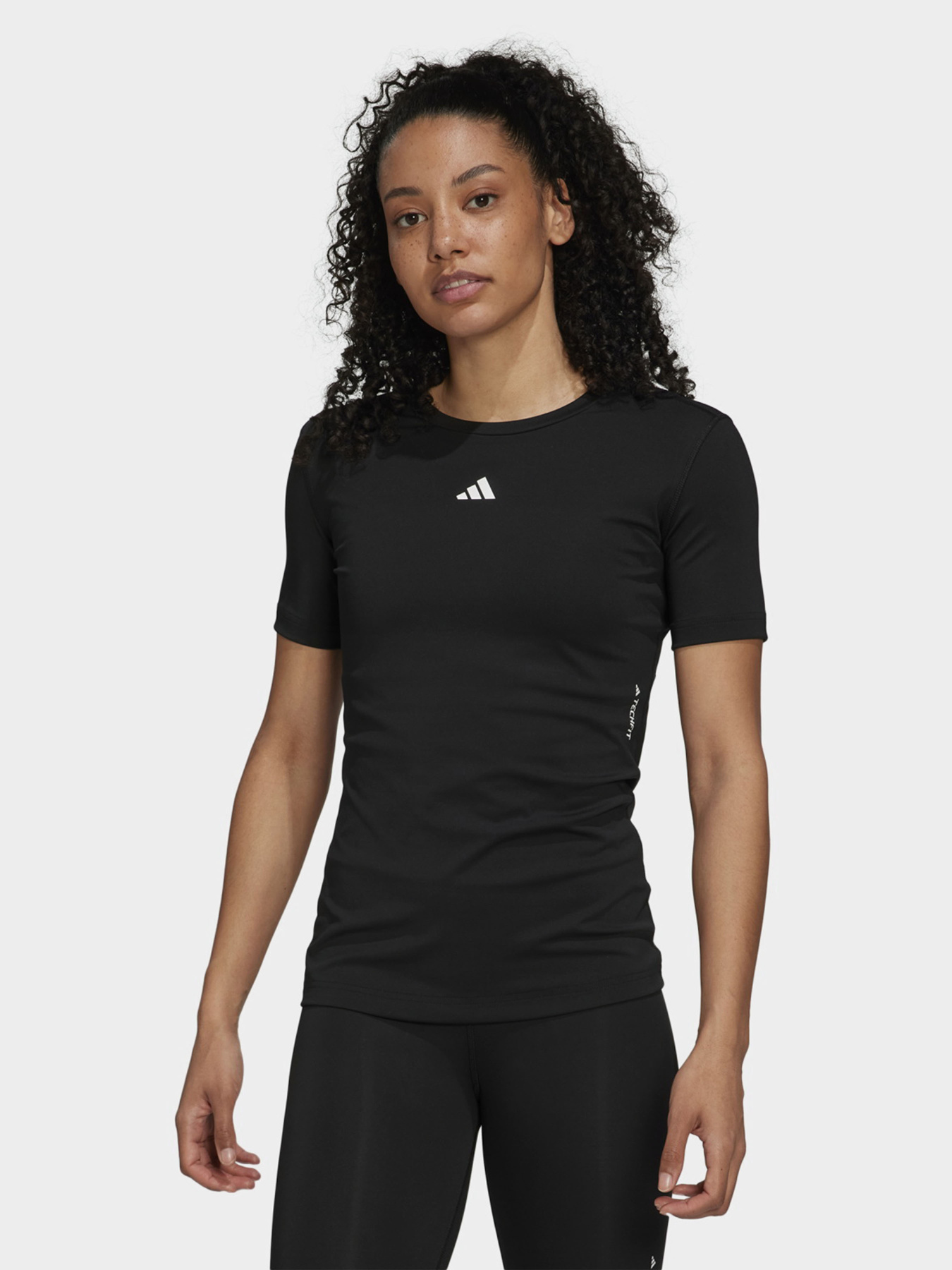 Футболка спортивная Adidas TECHFIT TRAINING PERFORMANCE модель HN9075 Фото