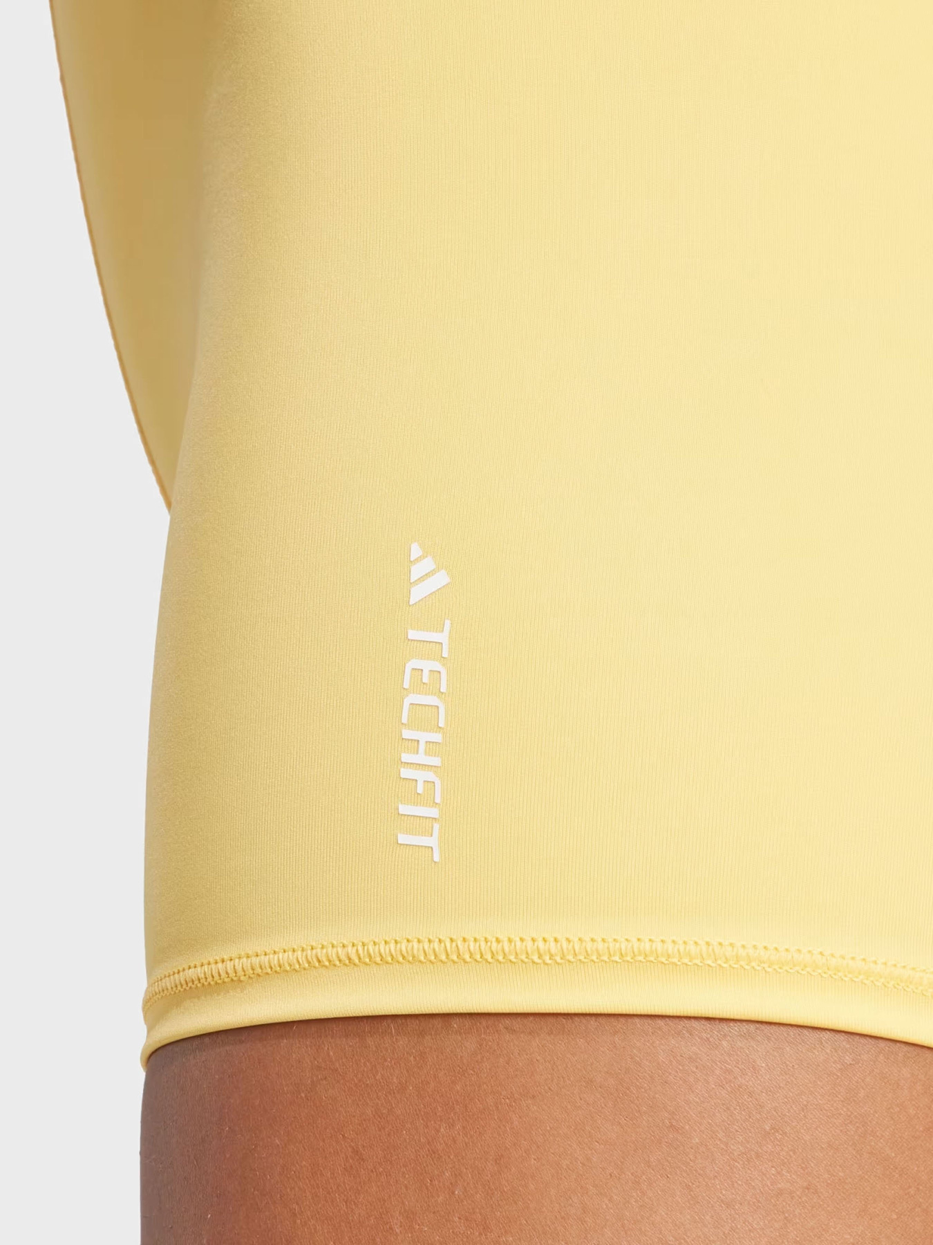 Велосипедки Adidas TECHFIT модель IU1856 Велосипедки Adidas TECHFIT модель IU1856 Фото