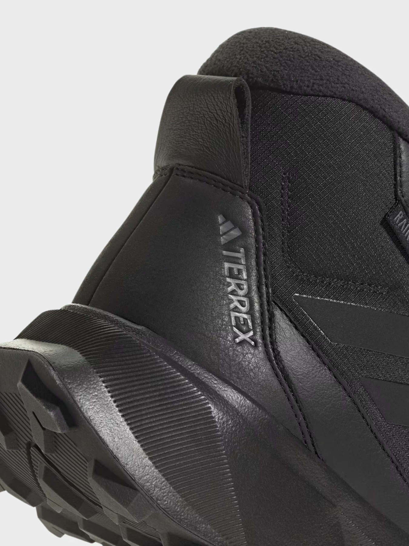 Кроссовки Adidas Terrex Winter Leather Mid Cut Rain.Rdy Cold.Rdy модель ID2859 Фото