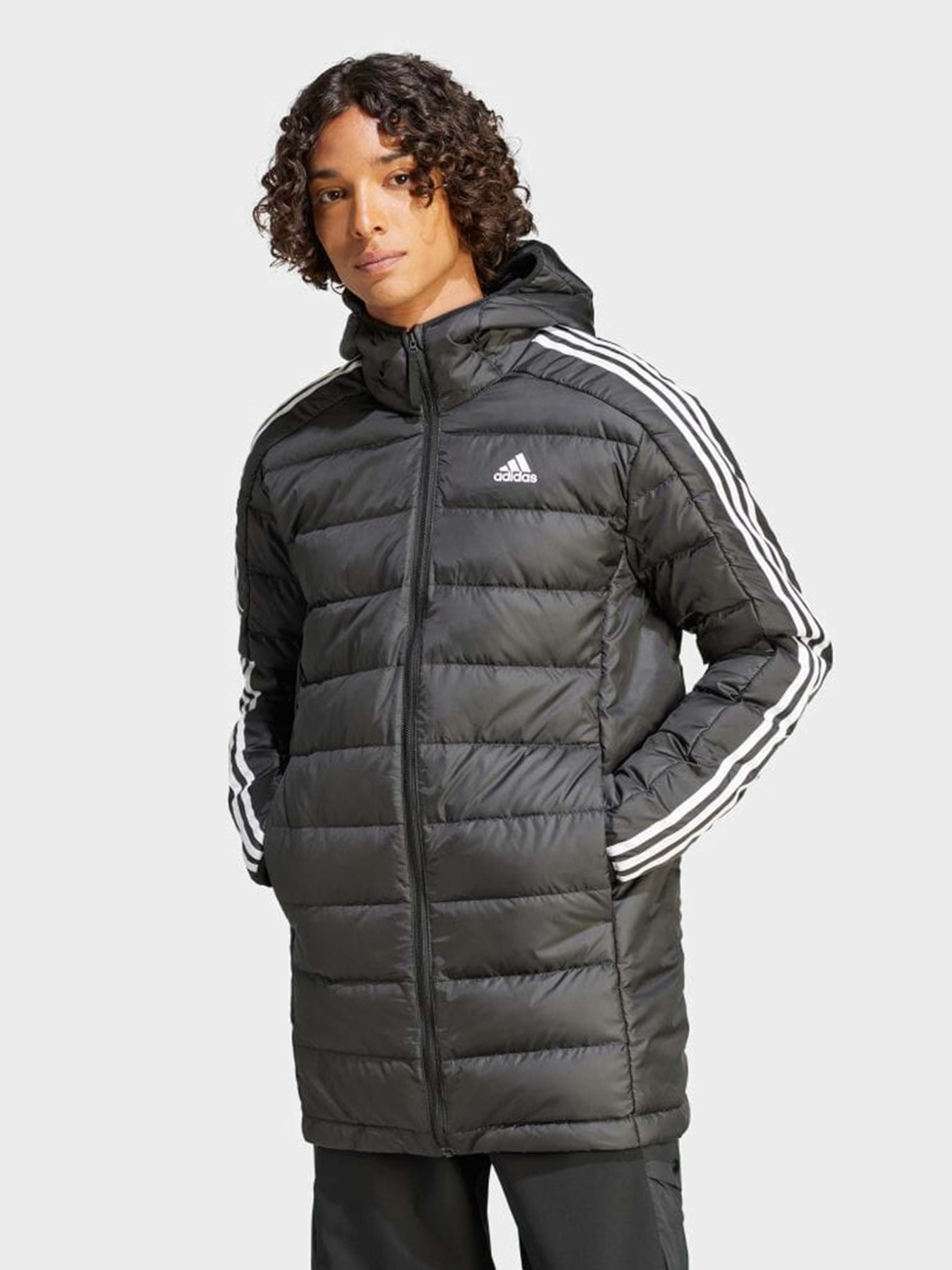 Зимова куртка Adidas Essentials 3-Stripes модель HZ8522 Фото