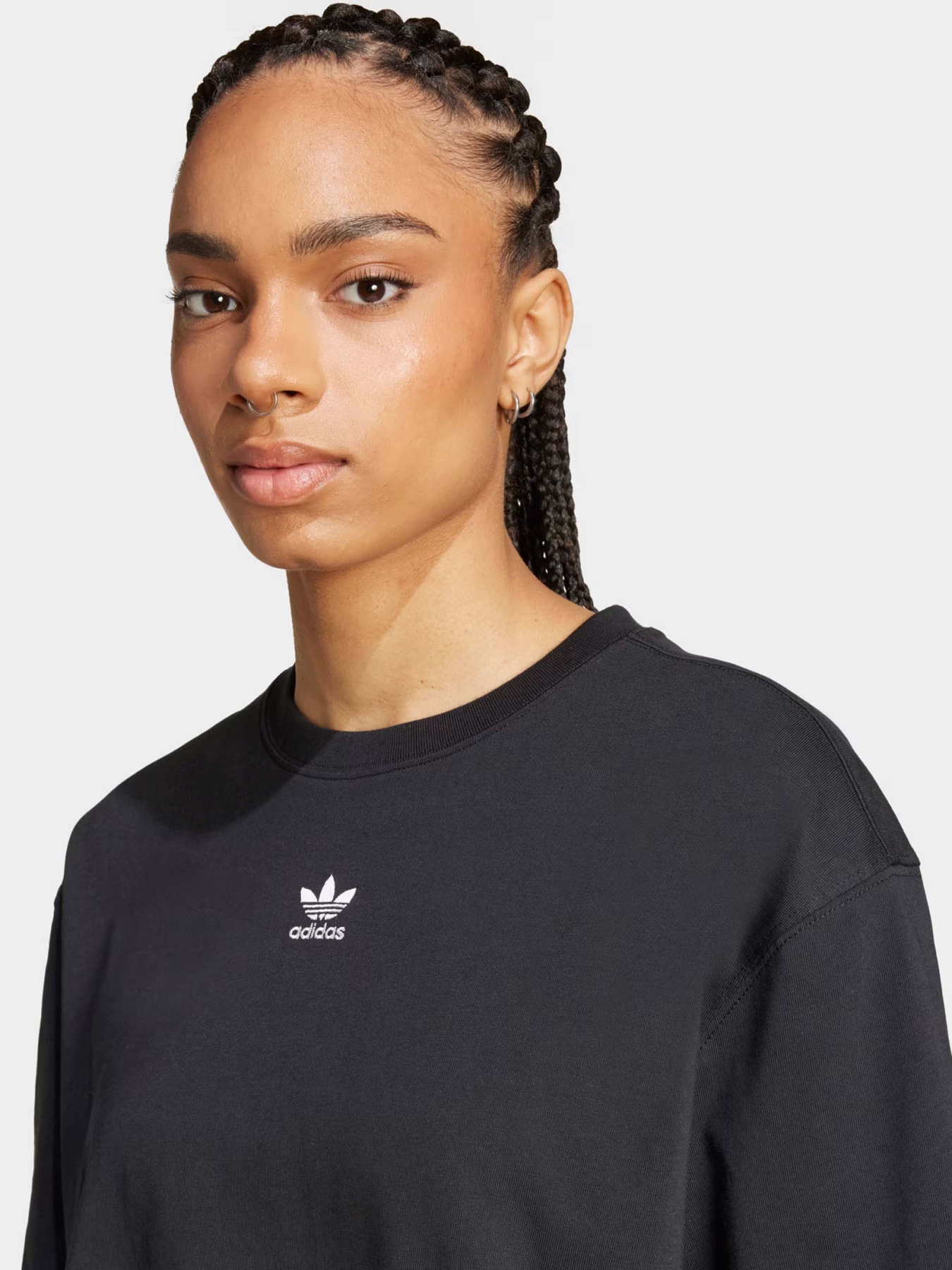 Футболка Adidas ESSENTIALS CROP ORIGINALS модель IW5706 Футболка Adidas ESSENTIALS CROP ORIGINALS модель IW5706 Фото