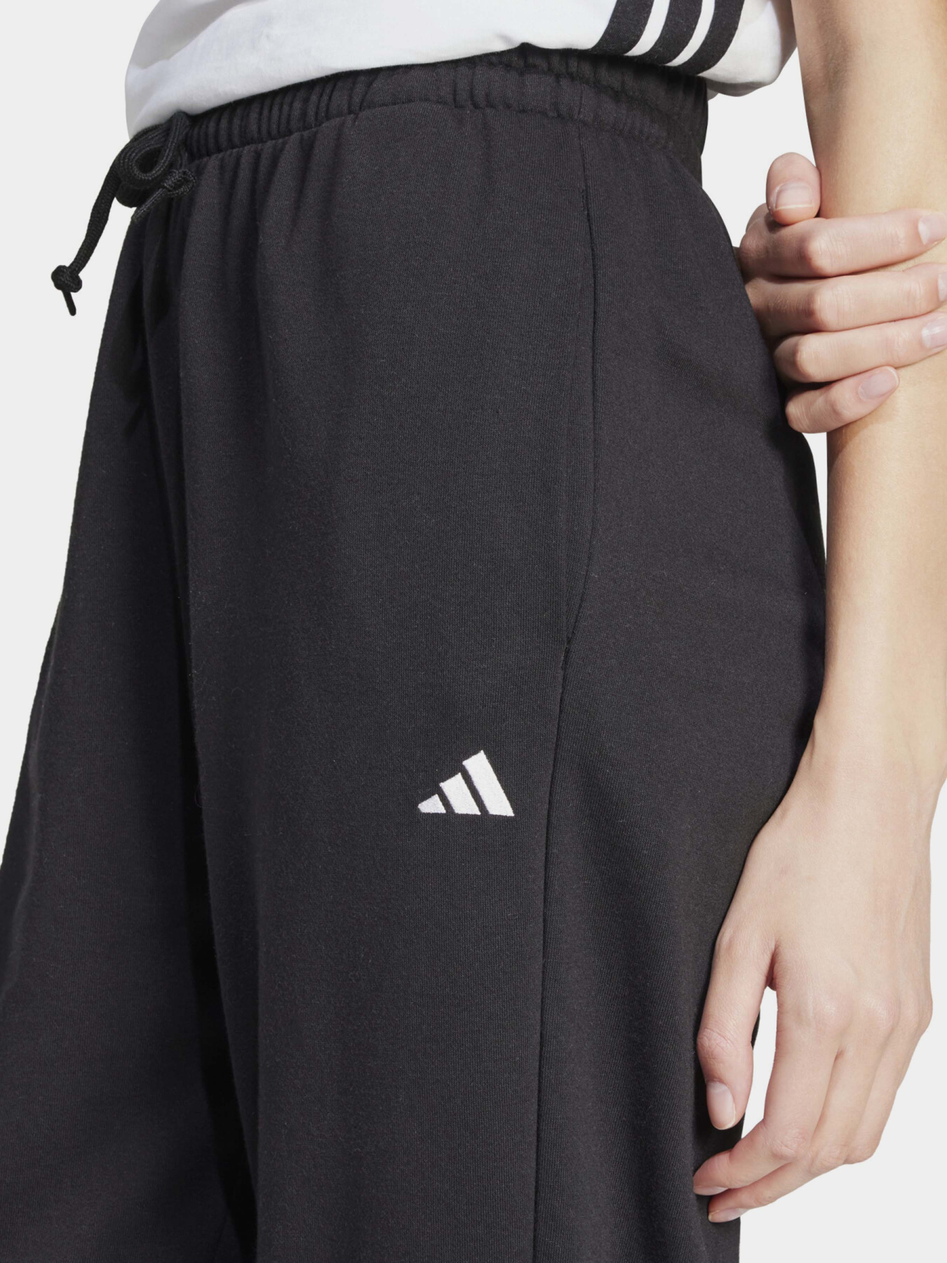 Спортивні штани Adidas ESSENTIALS SMALL LOGO FRENCH T модель JD7999 Фото