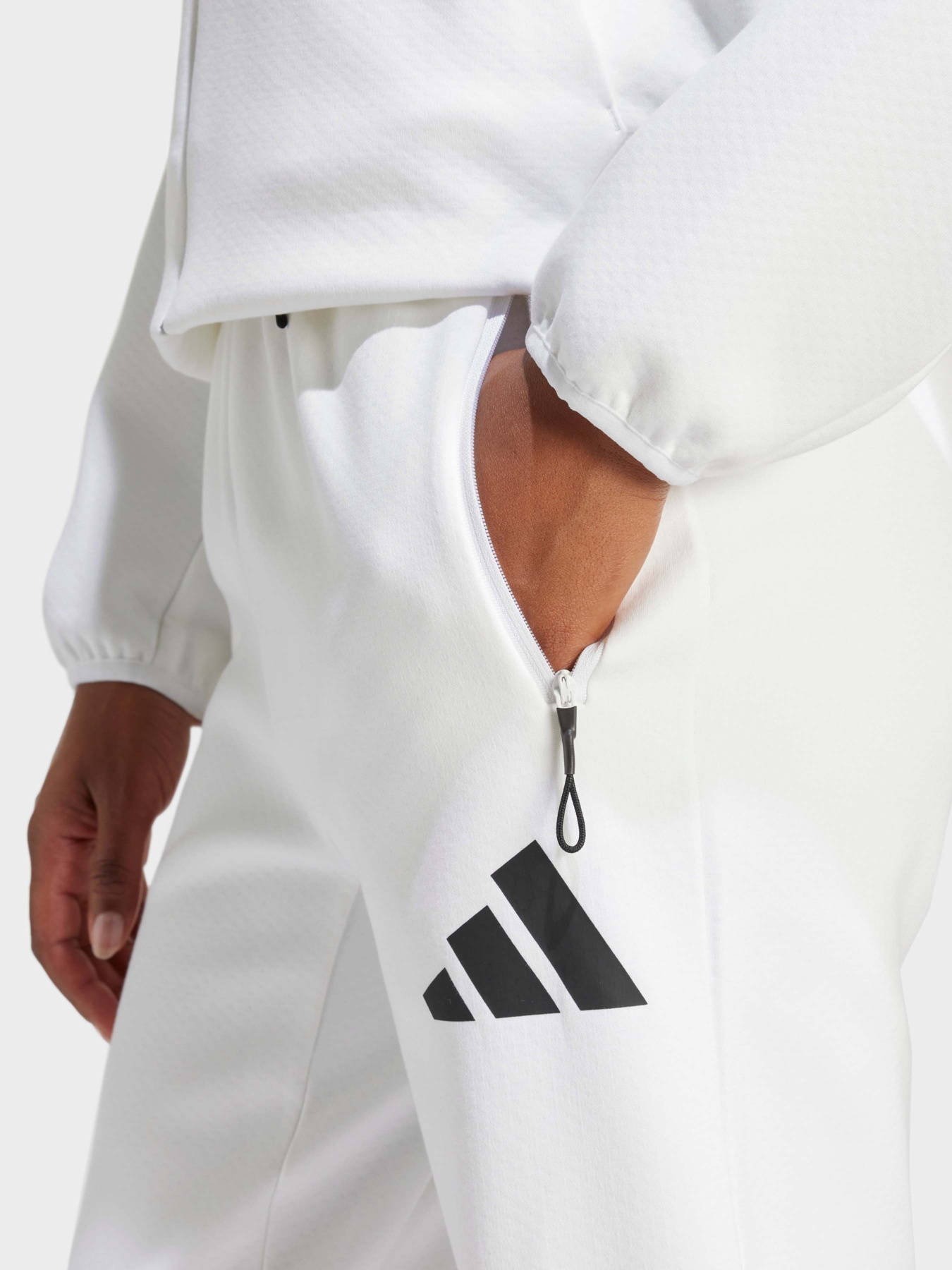 Джоггеры Adidas Z.N.E. SPORTSWEAR модель JE7843 Фото