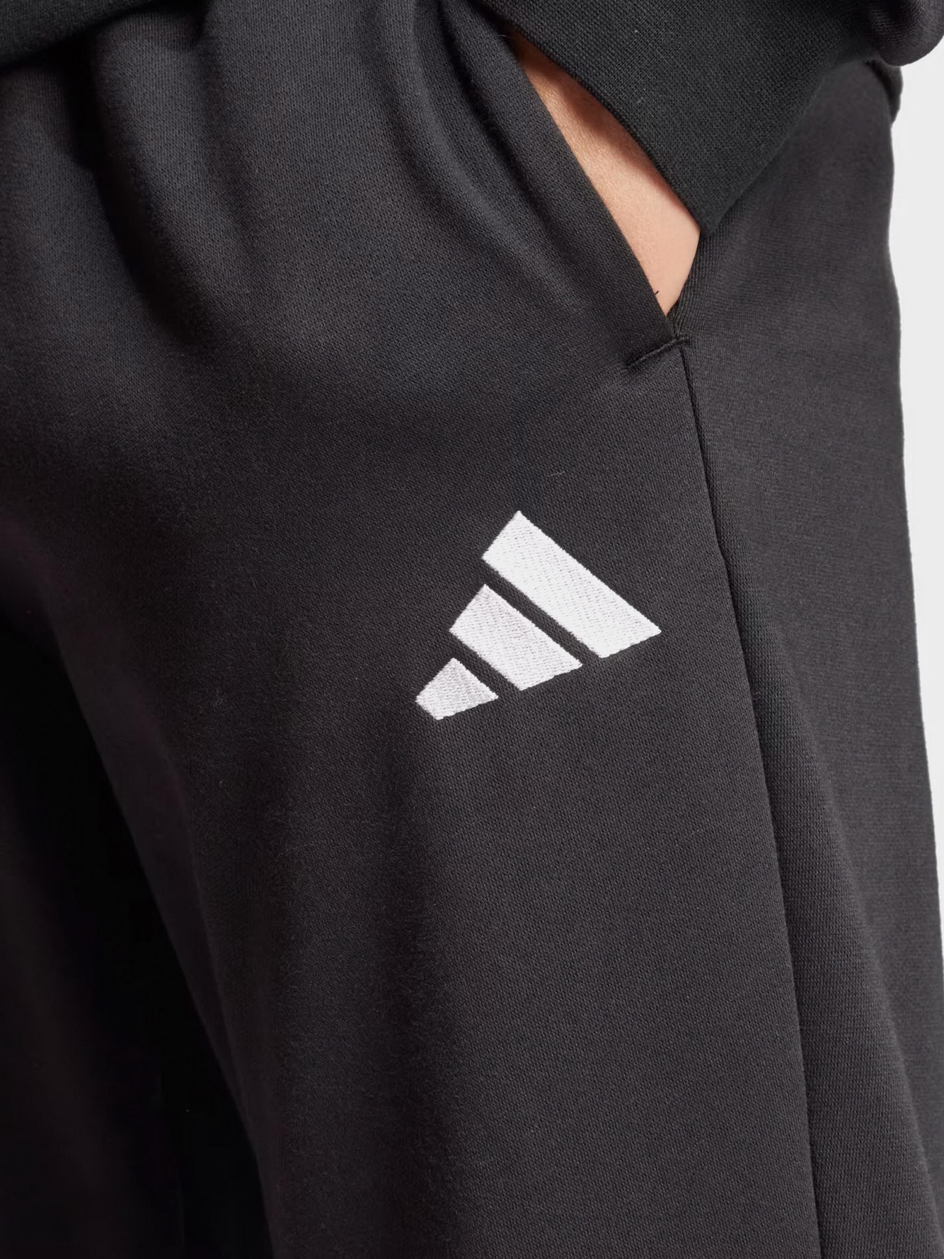 Спортивный костюм Adidas SPORTSWEAR BASIC 3-STRIPES модель JI8878 Фото