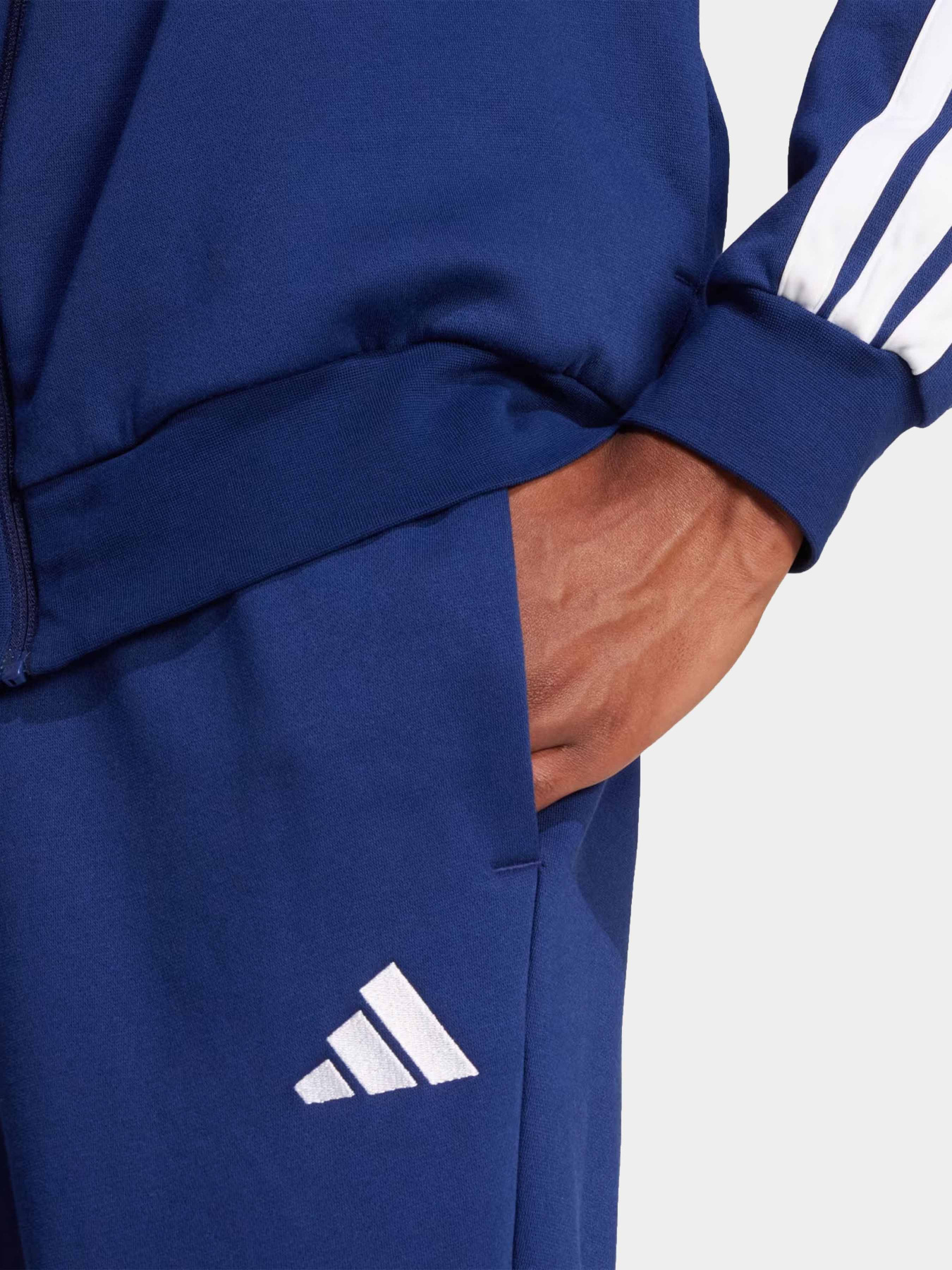 Спортивний костюм Adidas Sportswear Basic 3-Stripes модель JI8882 Фото