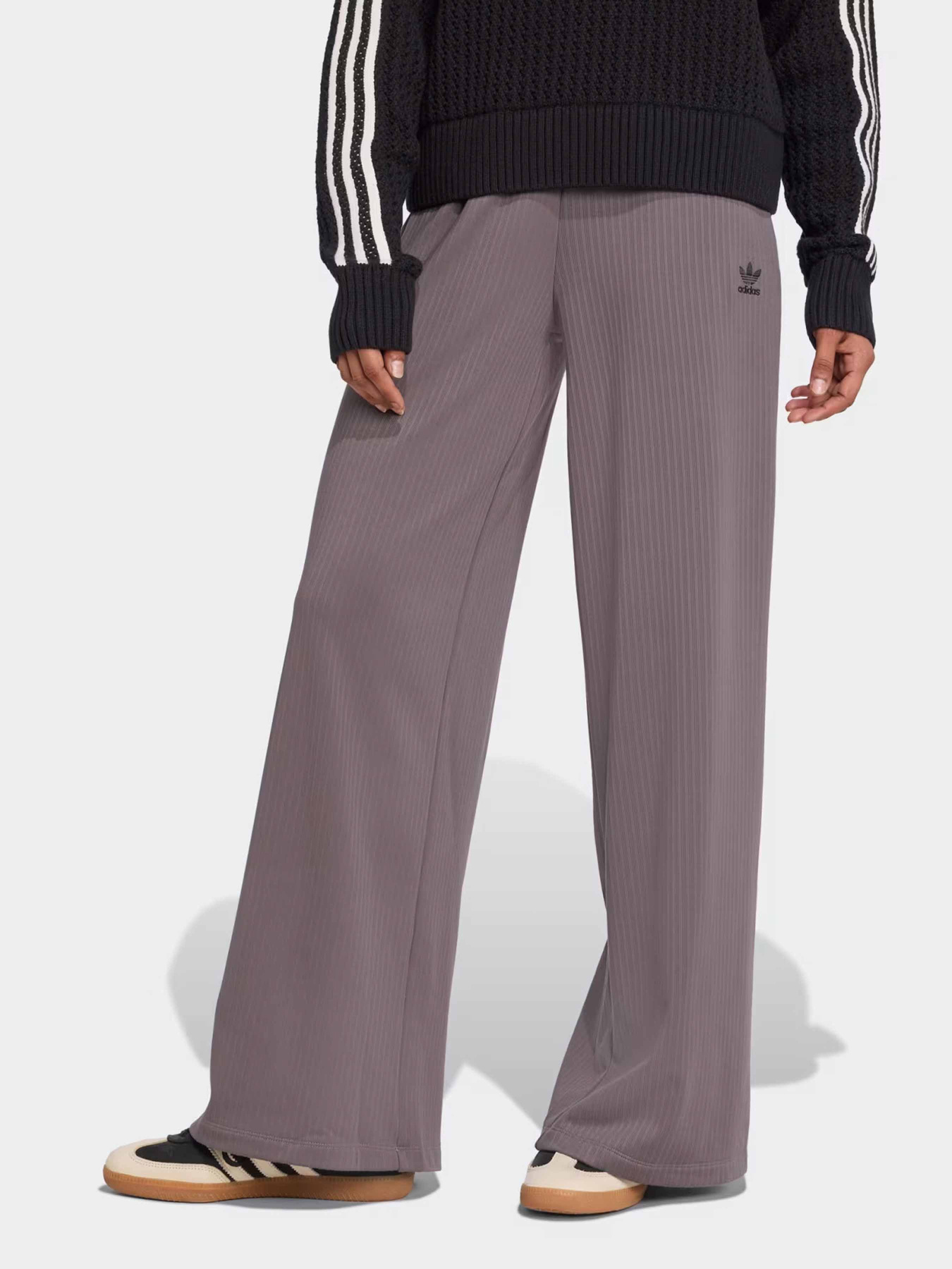 Штаны спортивные Adidas Essentials модель JV7485 Фото