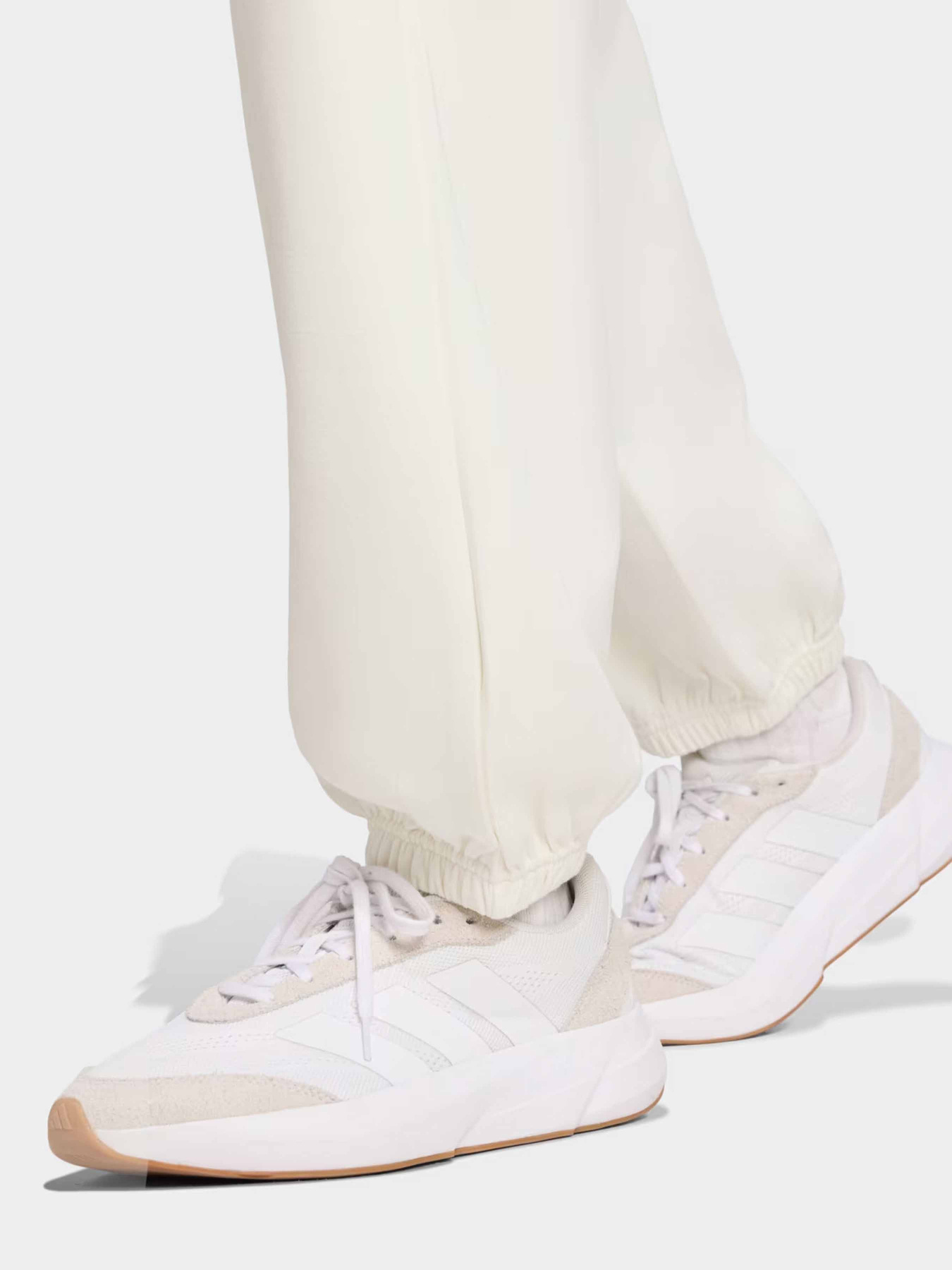 Спортивні штани Adidas SOFT LUX LOOSE PANT модель JV9896 Спортивні штани Adidas SOFT LUX LOOSE PANT модель JV9896 Фото