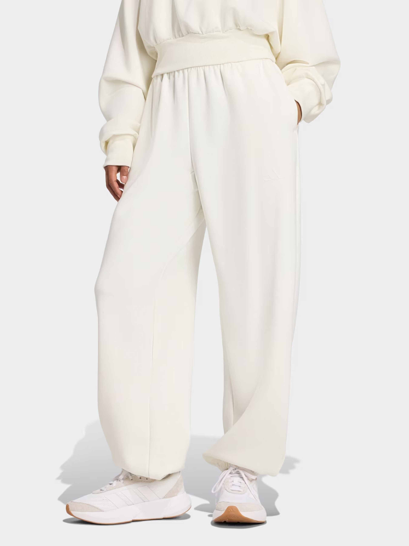 Спортивні штани Adidas SOFT LUX LOOSE PANT модель JV9896 Спортивні штани Adidas SOFT LUX LOOSE PANT модель JV9896 Фото