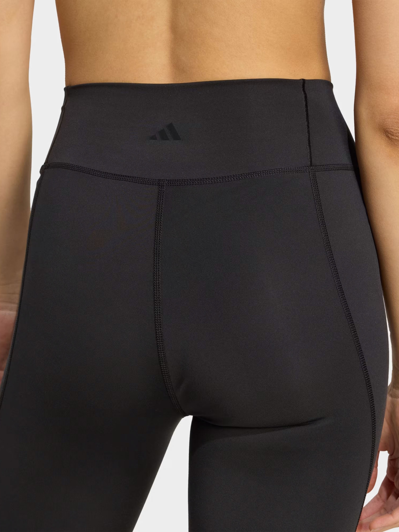 Adidas модель JW7661 Adidas модель JW7661 Фото