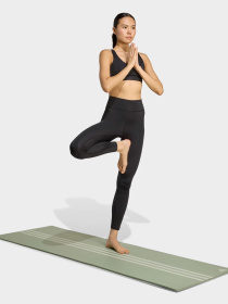 Adidas модель JW7661 Adidas модель JW7661 Фото