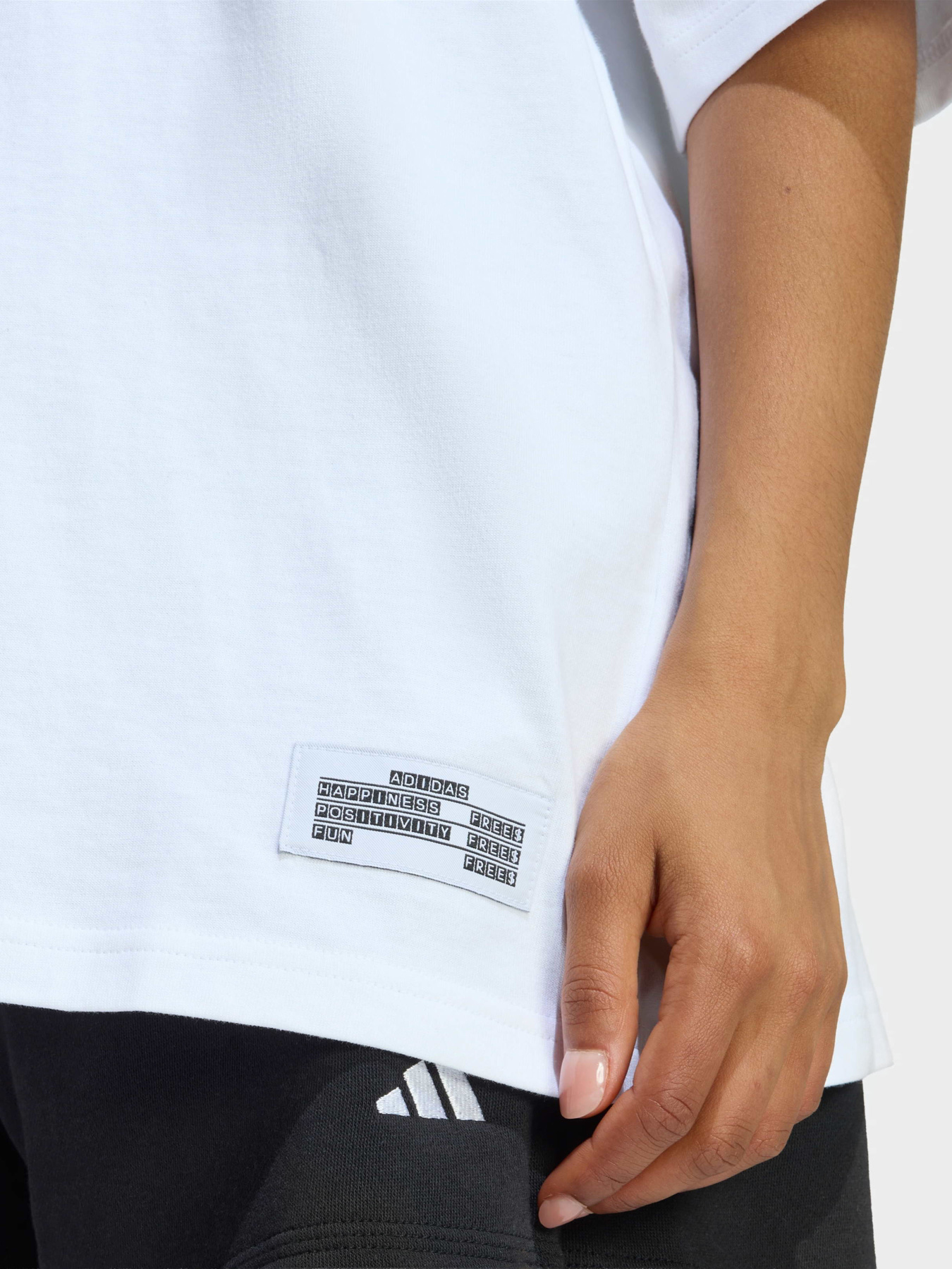 Футболки и поло Adidas MINI EMBROIDERY OVERSIZED GRAP модель KA5086 Фото