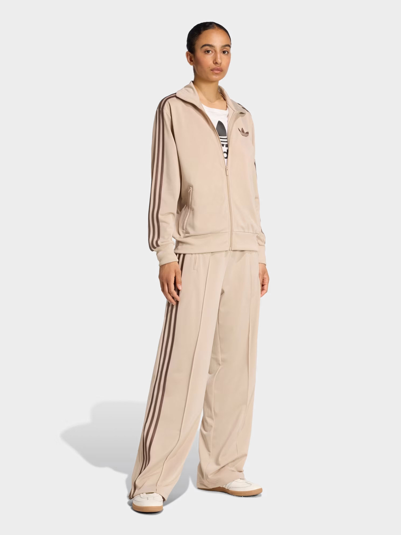 Adidas KD1327 модель KD1327 Adidas KD1327 модель KD1327 Фото