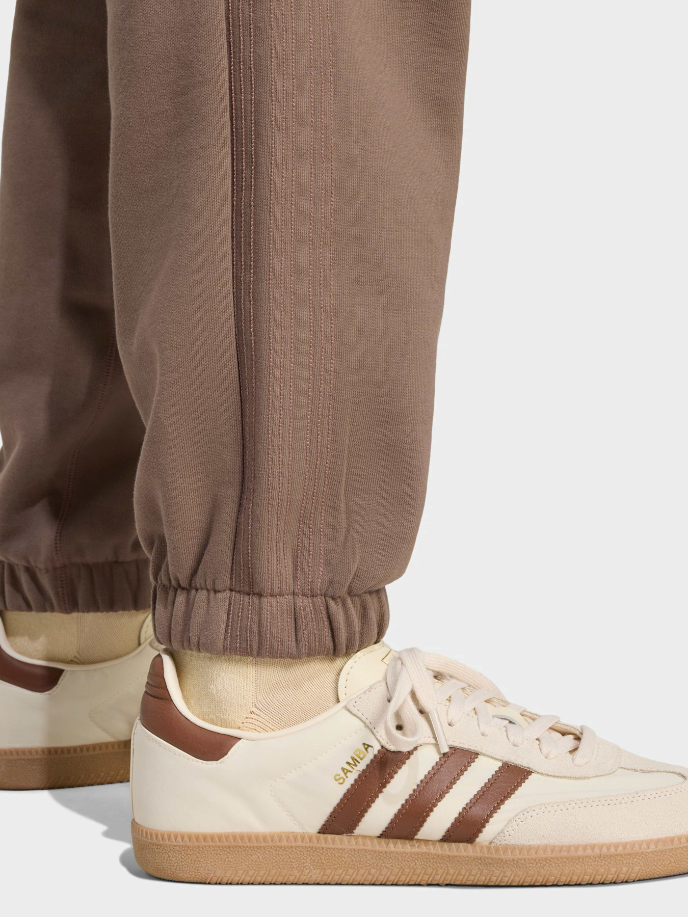 Спортивні штани Adidas ESS модель JW1048 Фото