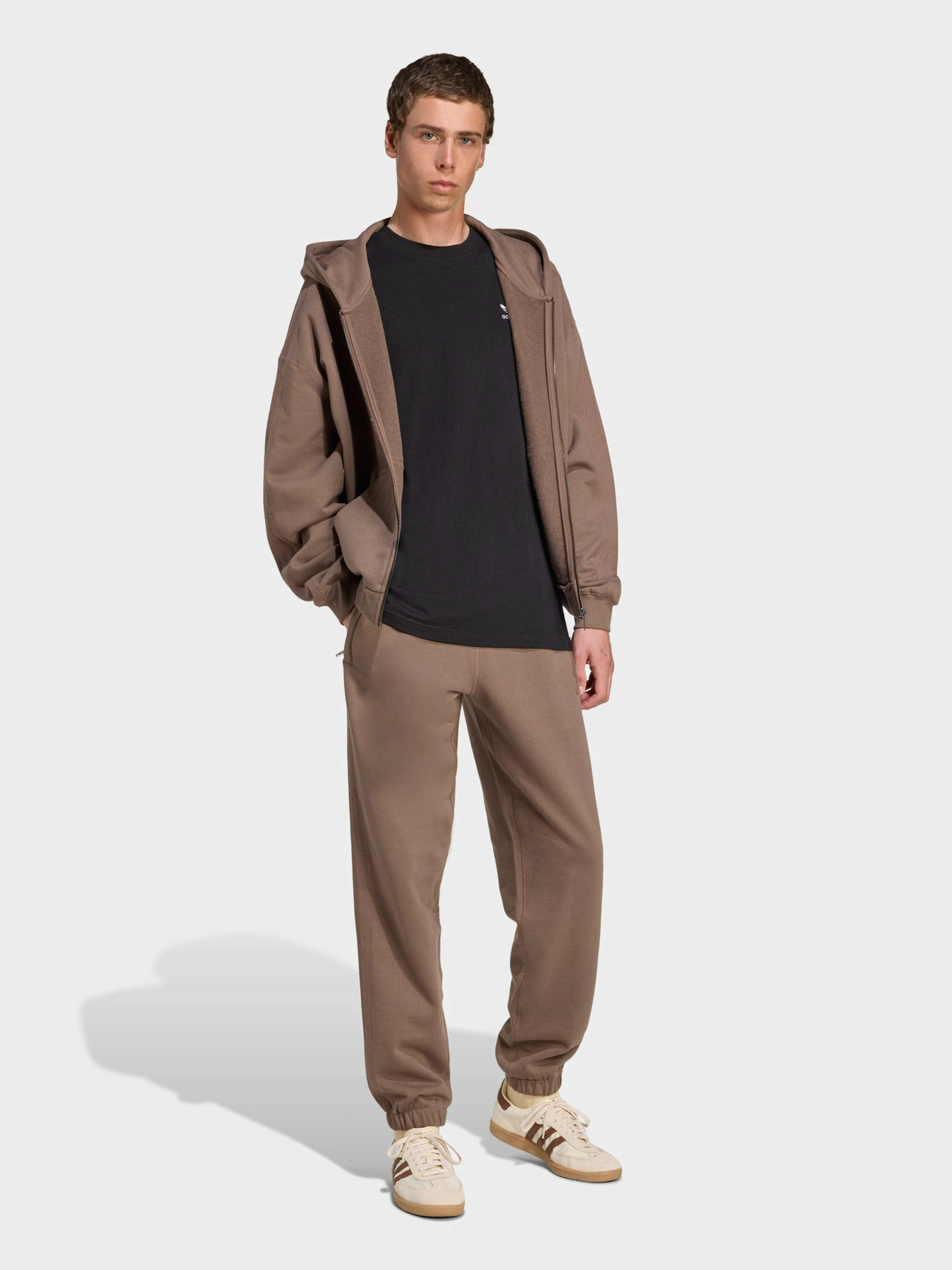 Adidas модель JW1072 Adidas модель JW1072 Фото