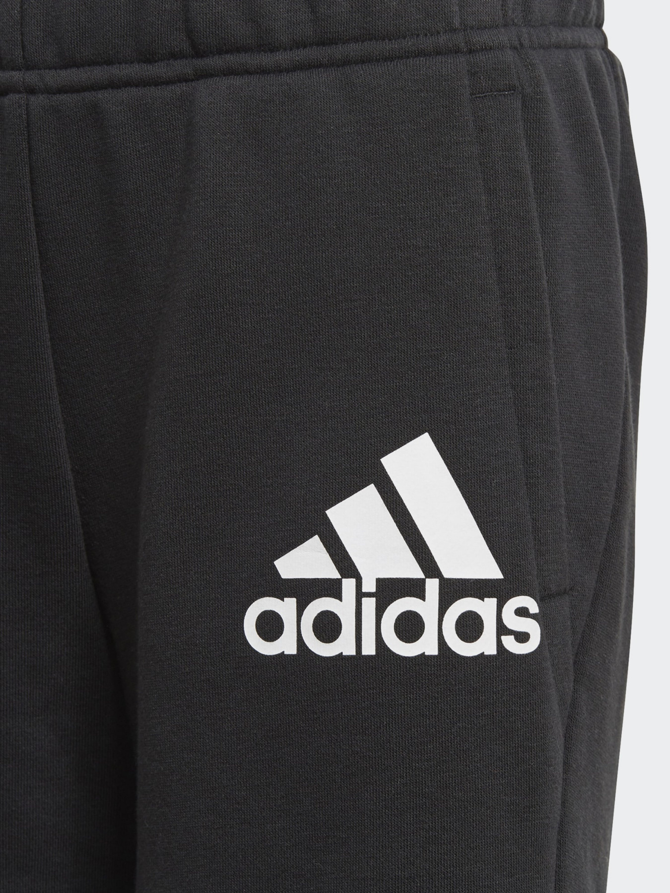 Повсякденні шорти Adidas Badge of Sport Performance модель GJ6619 Фото