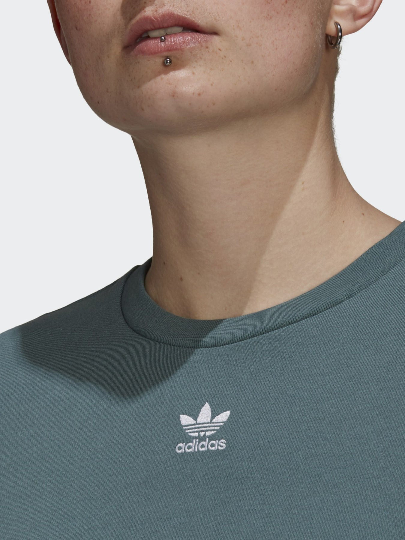 Футболка Adidas ADICOLOR CLASSICS модель GN2808 Фото