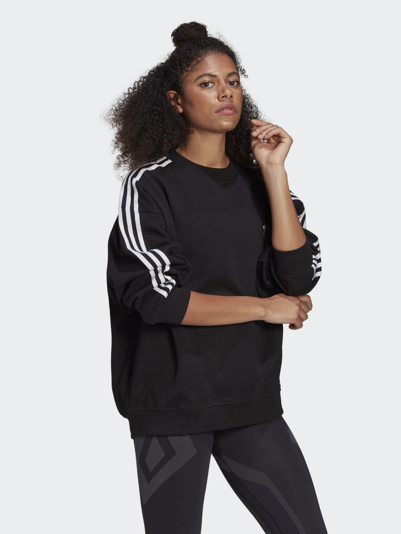 Світшот Adidas LOUNGEWEAR ADICOLOR CLASSICS OVERSIZE модель GN2783 Фото