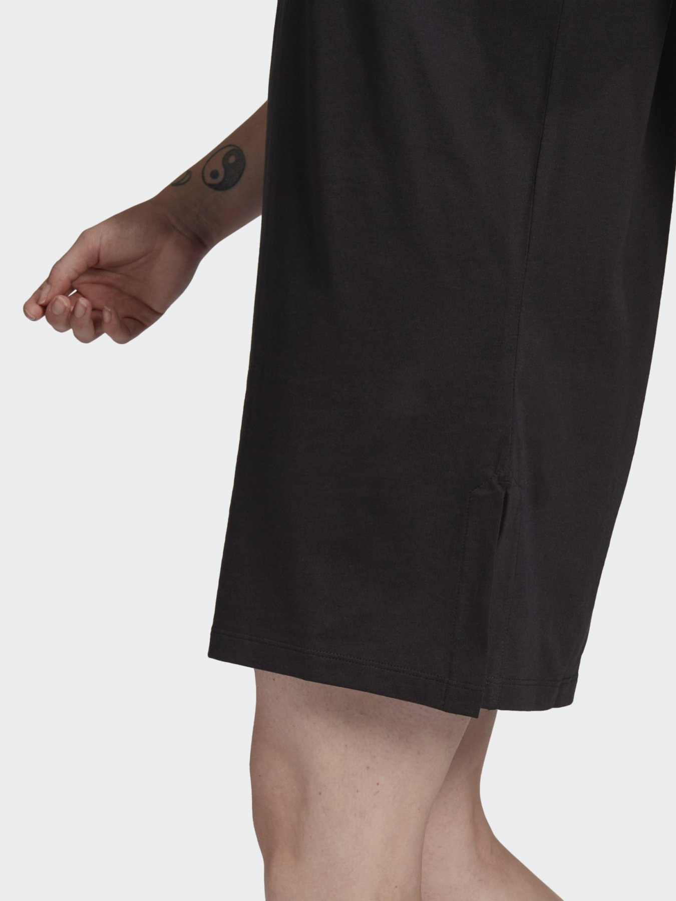 Платья Adidas ADICOLOR CLASSICS модель GN2777 Фото