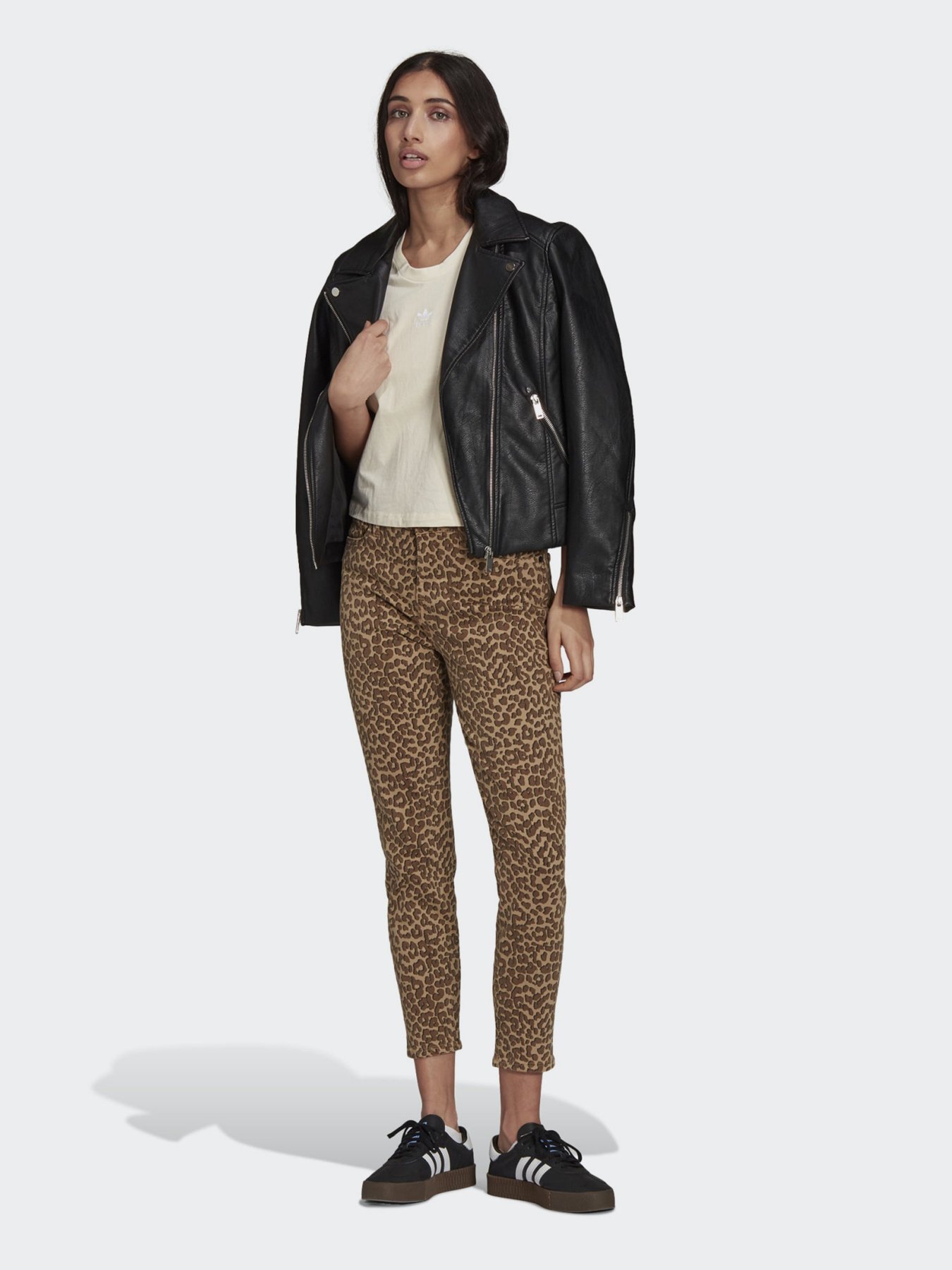 Майка спортивная Adidas ADICOLOR CLASSICS модель GN2845 Фото