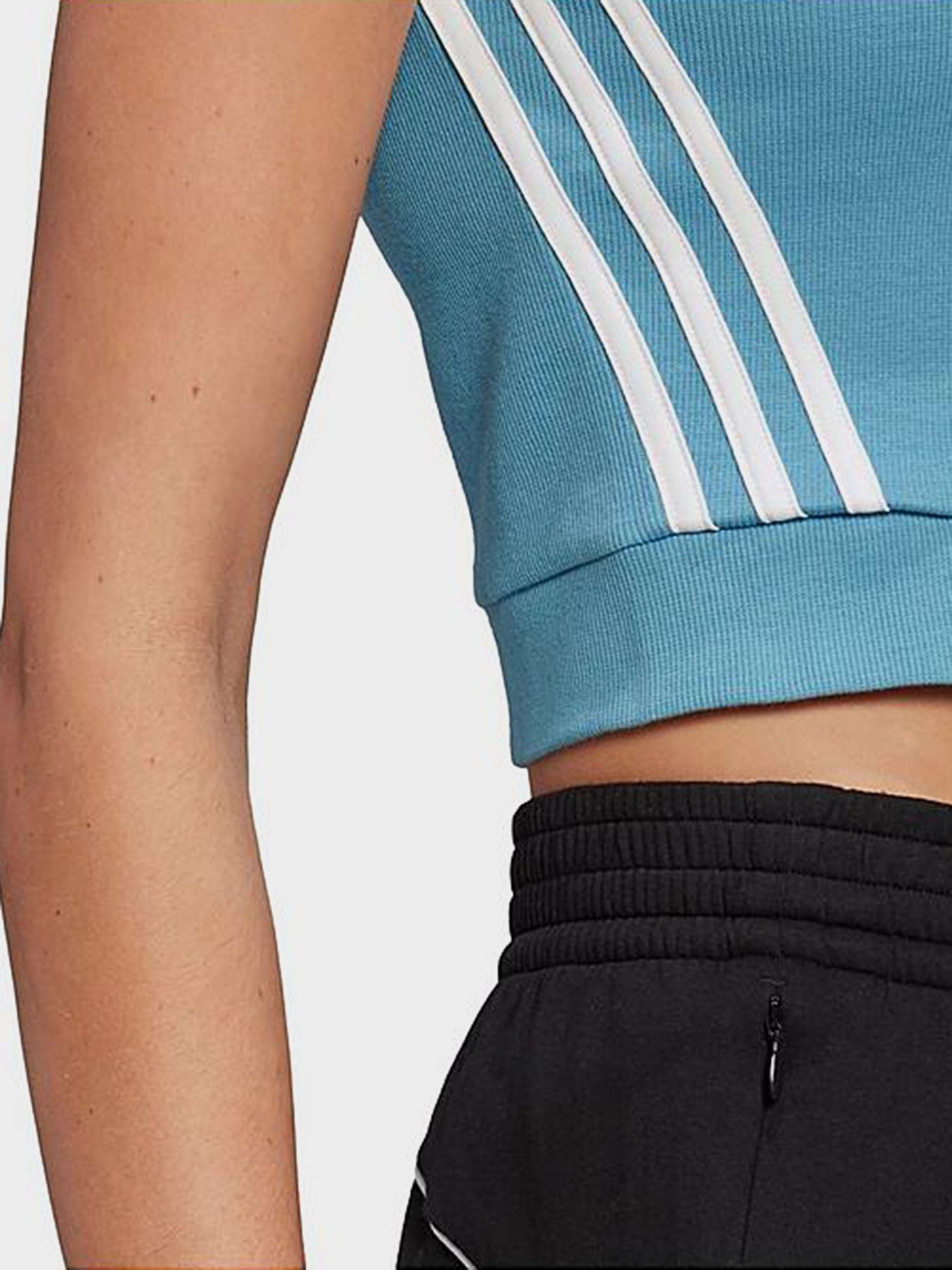 Топ спортивный Adidas SPORTSWEAR модель GP8719 Топ спортивный Adidas SPORTSWEAR модель GP8719 Фото