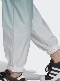 Штаны спортивные Adidas Adicolor Trefoil 3D Originals модель GN2850 Фото