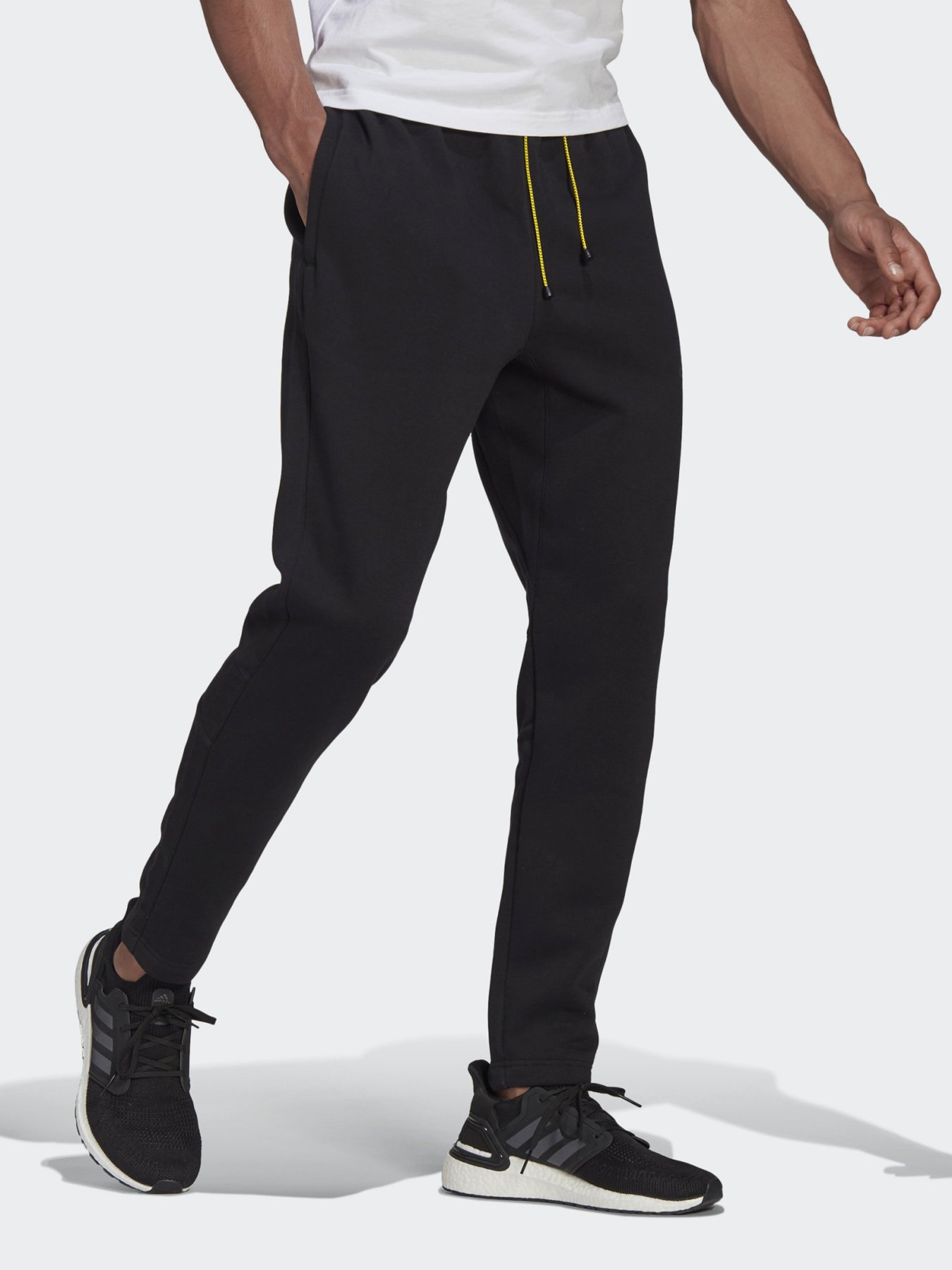 Штани спортивні Adidas SPORTSWEAR TAPERED модель GL5694 Фото