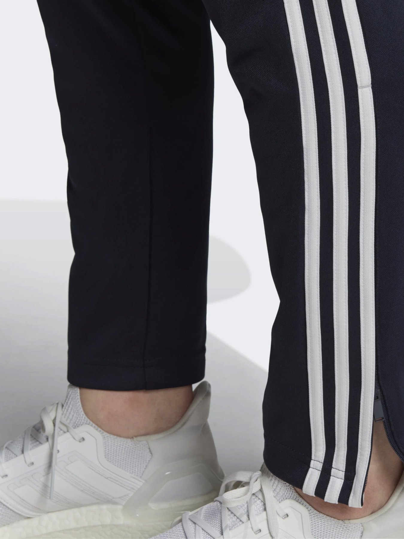 Спортивний костюм Adidas ATHLETICS TIRO модель GC8735 Фото