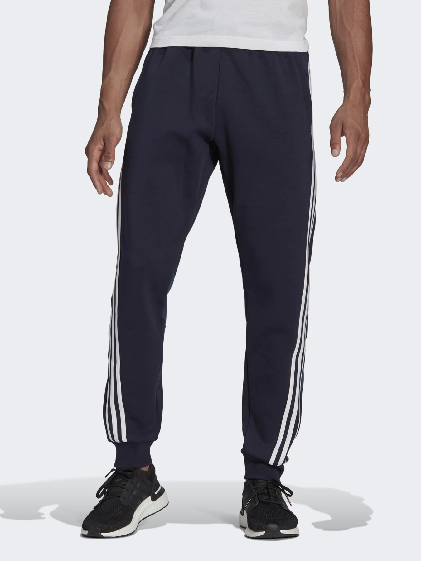 Штани спортивні Adidas SPORTSWEAR 3-STRIPES модель GM6461 Фото