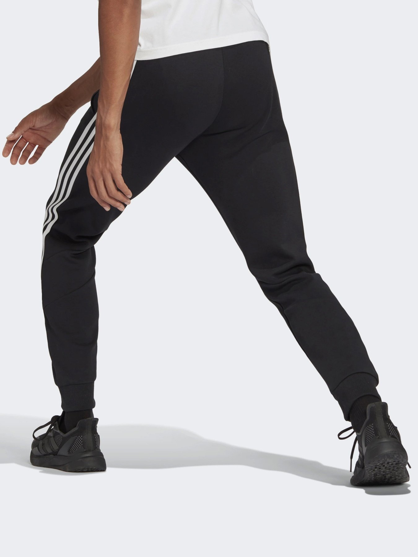 Штани спортивні Adidas SPORTSWEAR 3-STRIPES модель GM6462 Фото