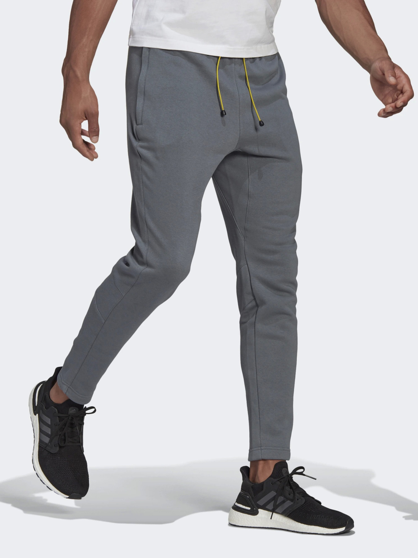 Штани спортивні Adidas SPORTSWEAR TAPERED модель GM6505 Фото