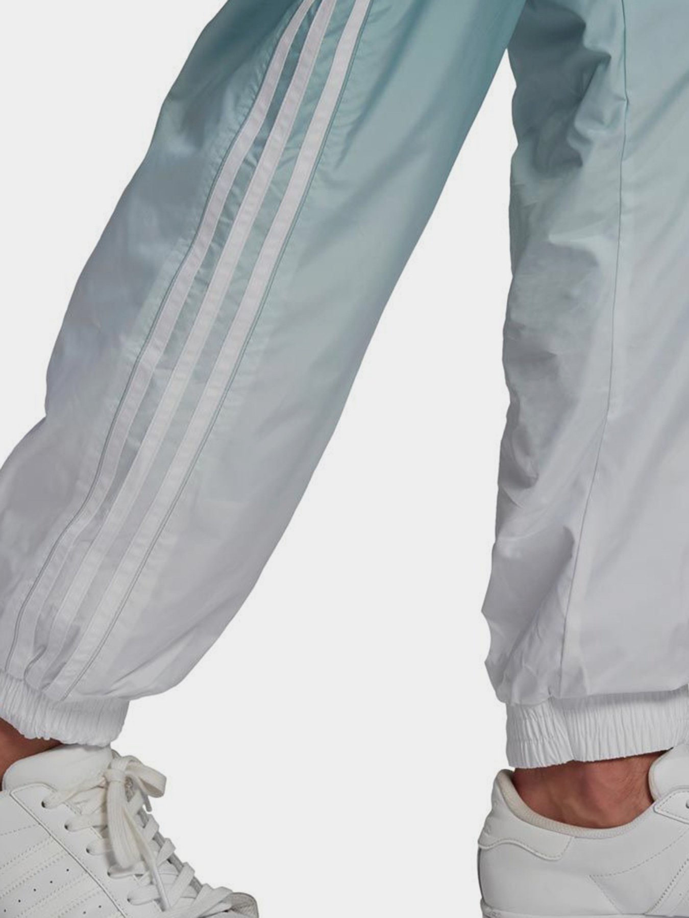 Штани спортивні Adidas ADICOLOR 3D TREFOIL 3-STRIPES OMBRÉ модель GN3587 Фото