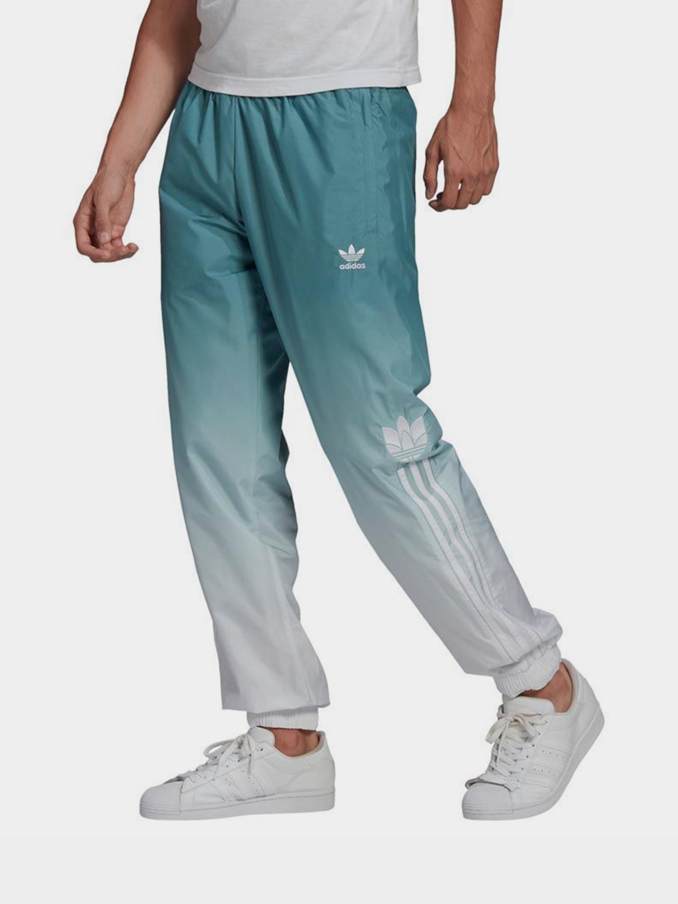 Штаны спортивные Adidas ADICOLOR 3D TREFOIL 3-STRIPES OMBRÉ модель GN3587 Фото