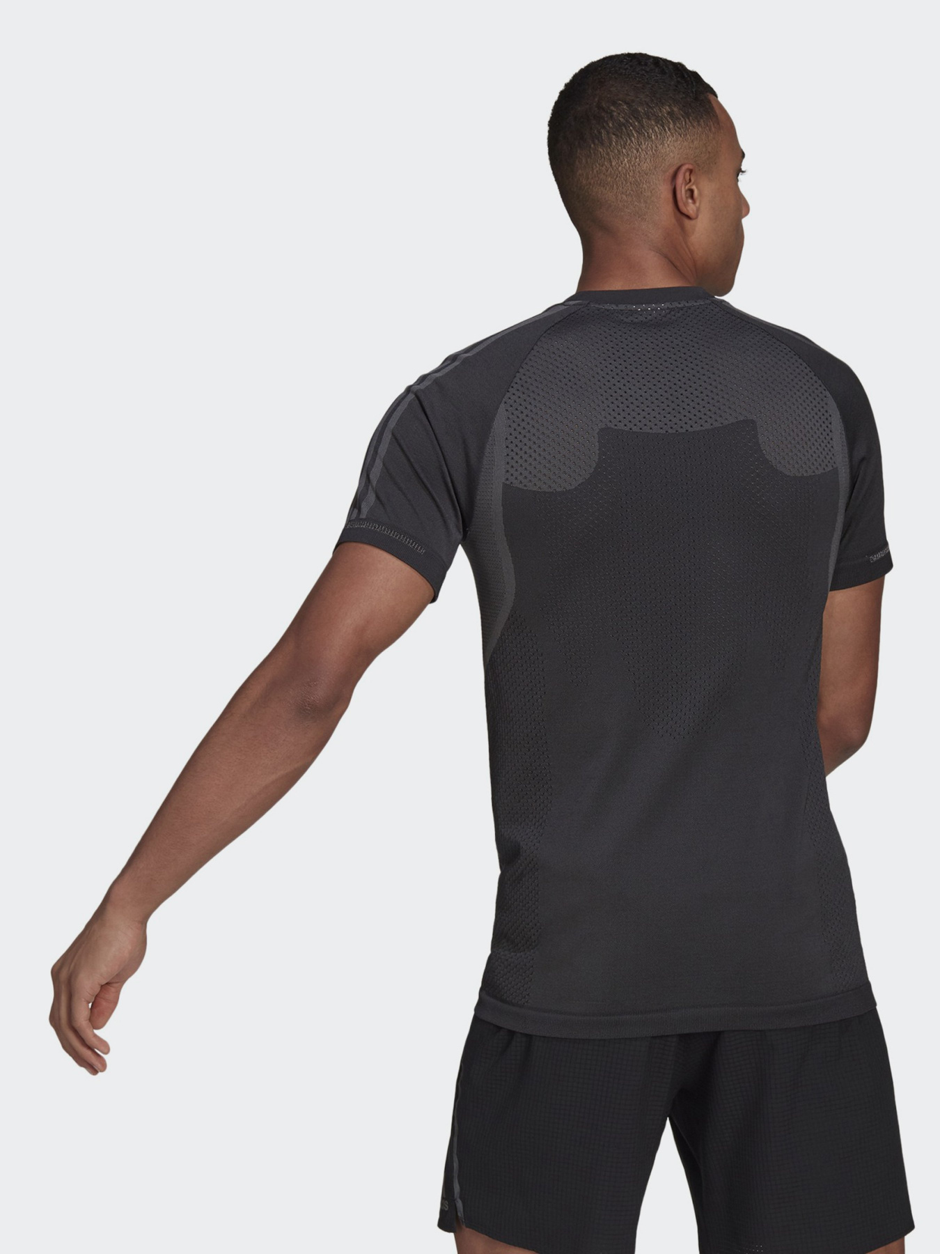 Футболка спортивная Adidas Primeknit Performance модель GK3765 Фото