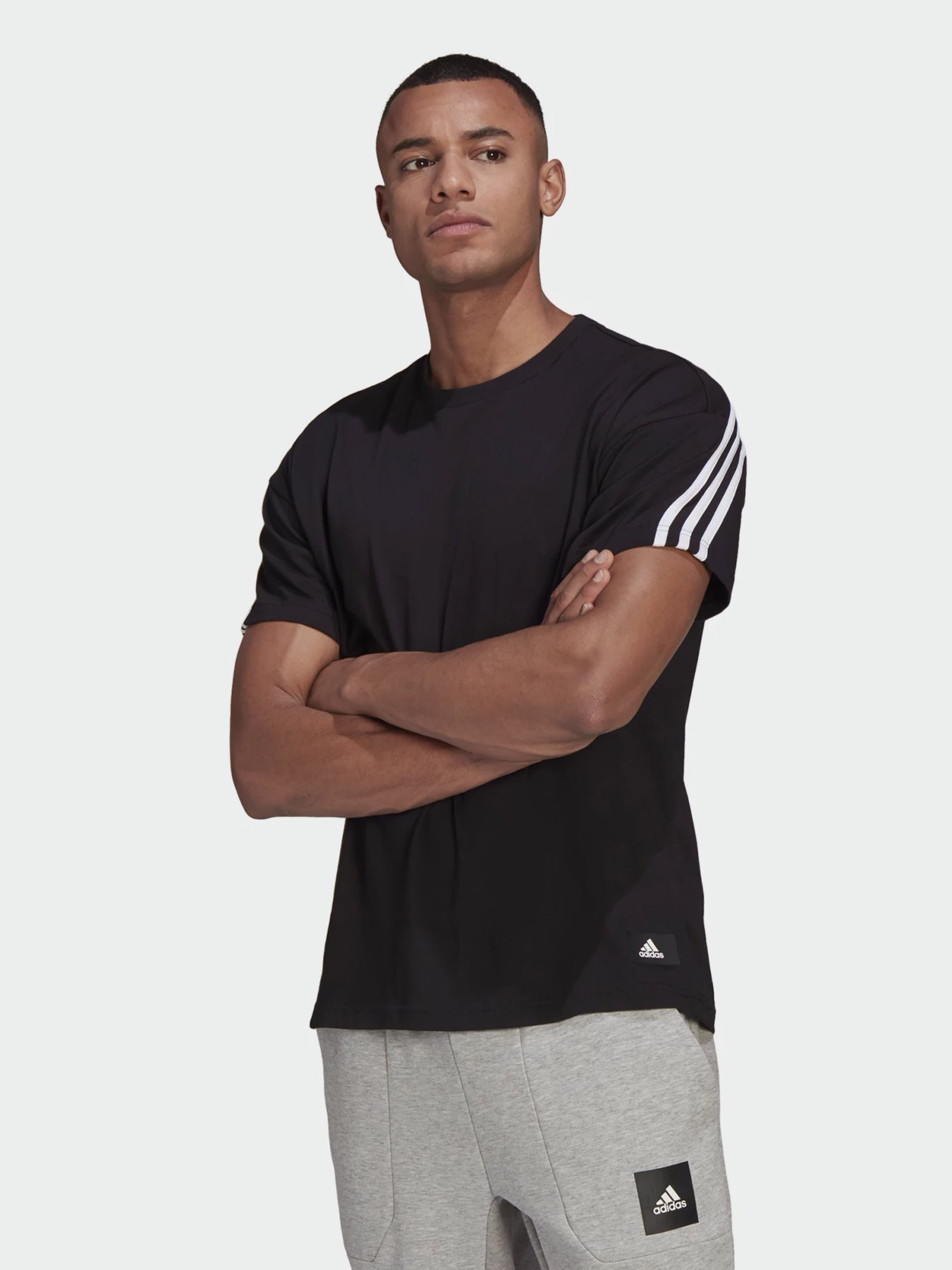 Футболки і поло Adidas SPORTSWEAR 3-STRIPES модель GP9512 Футболки і поло Adidas SPORTSWEAR 3-STRIPES модель GP9512 Фото