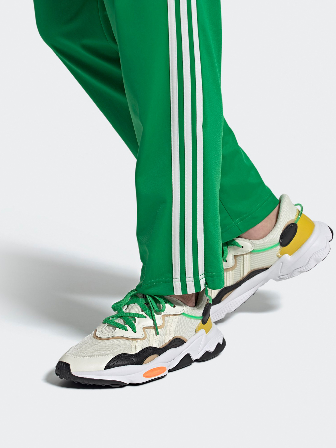 Кросівки Adidas Ozweego модель FX6059 Фото