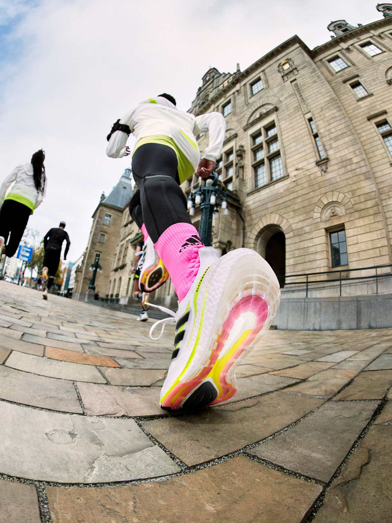 Кроссовки для бега Adidas ULTRABOOST 21 модель FY0377 Фото