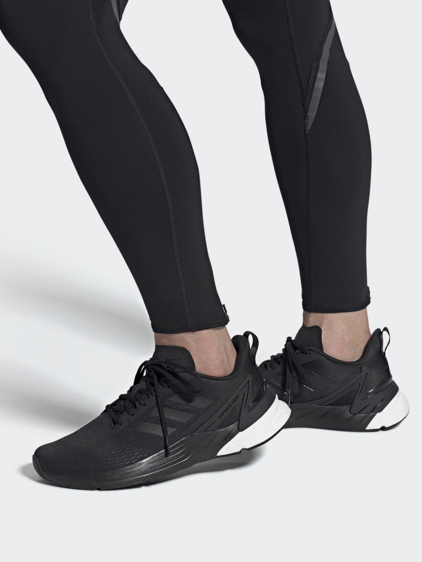 Кросівки для спорту Adidas Response Super модель FY6482 Фото